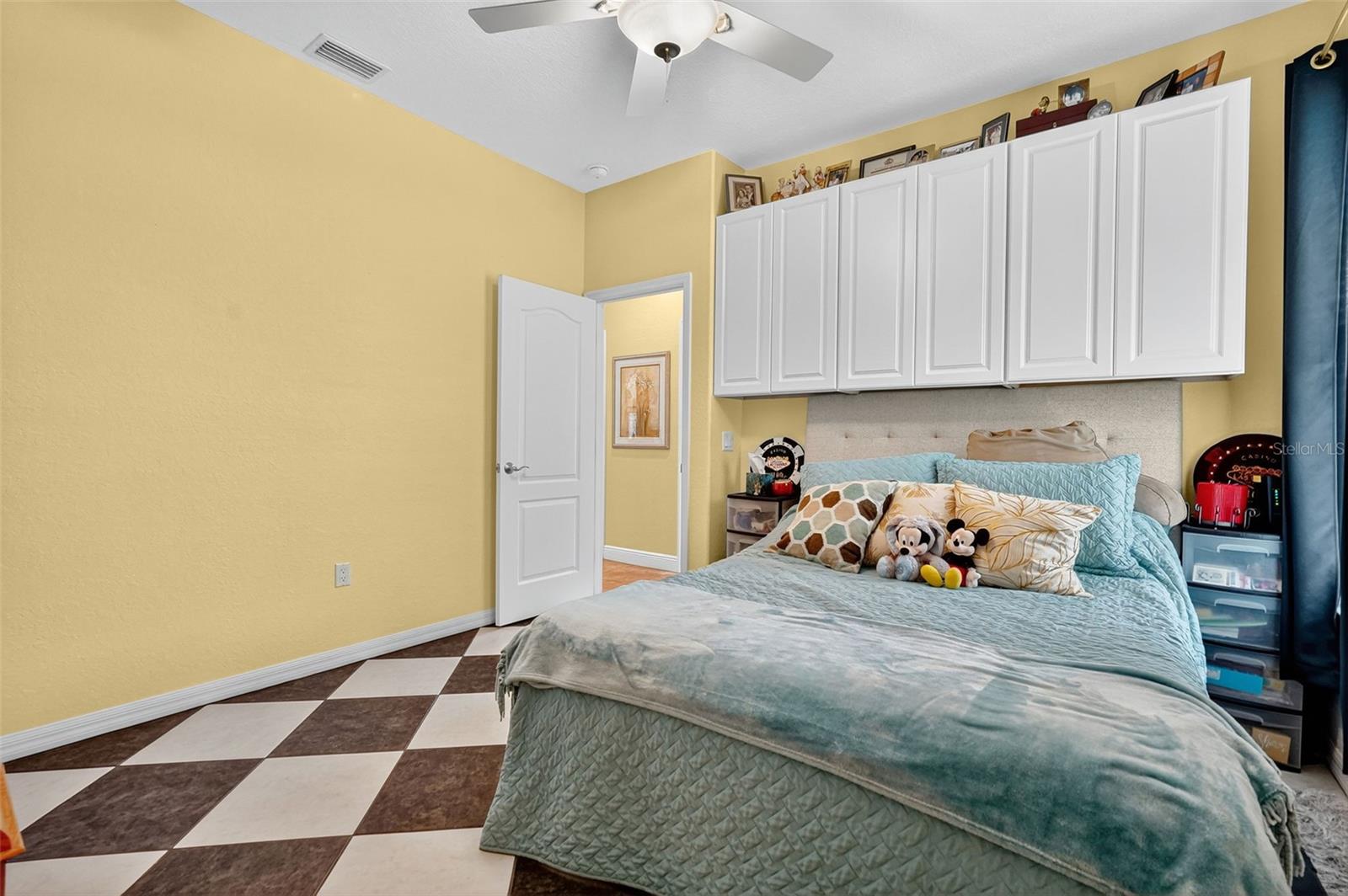 Image 32 of 48 For 2903 Dunhill Circle