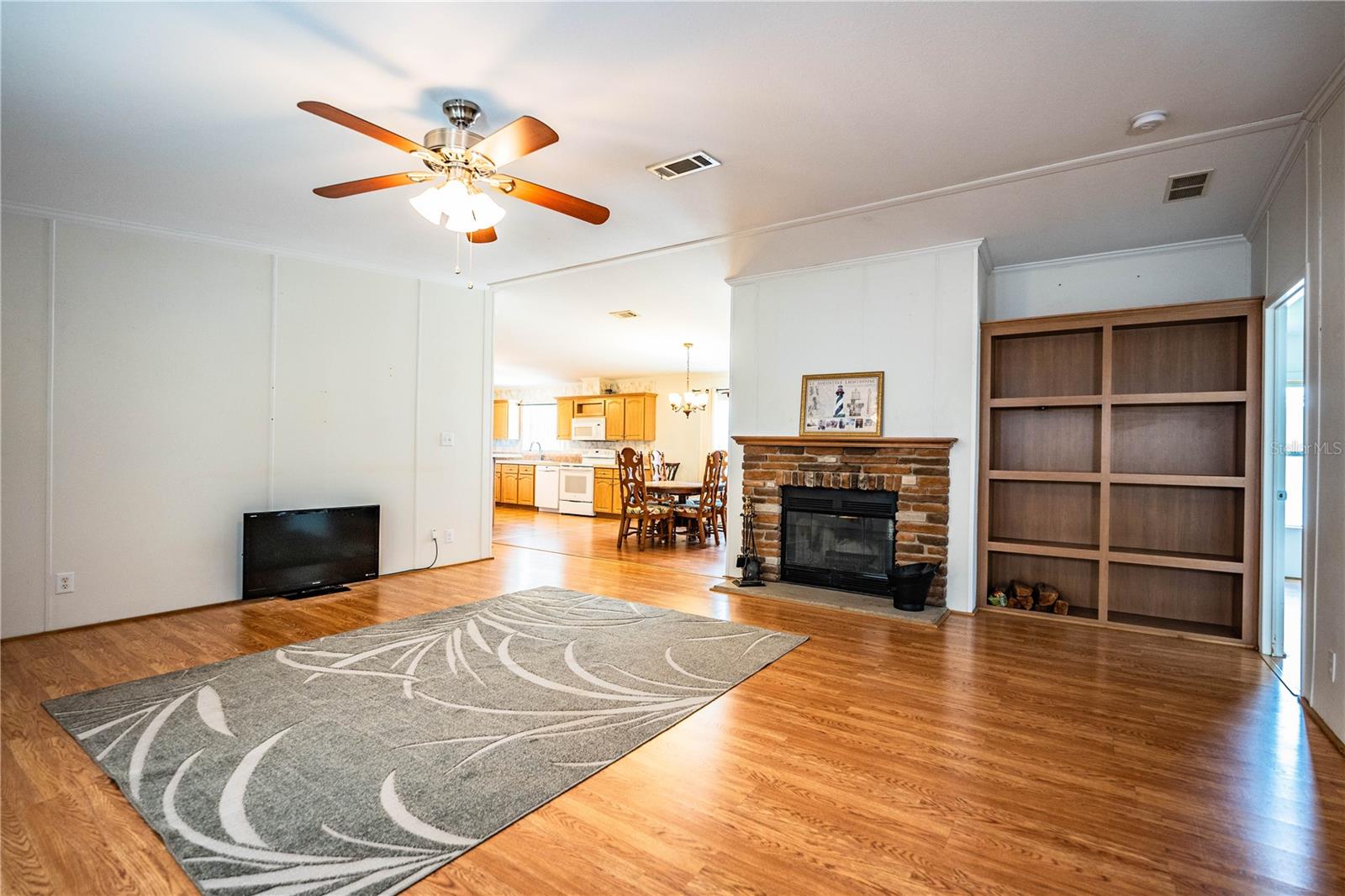Image 11 of 73 For 55 Rosalie Oaks Boulevard