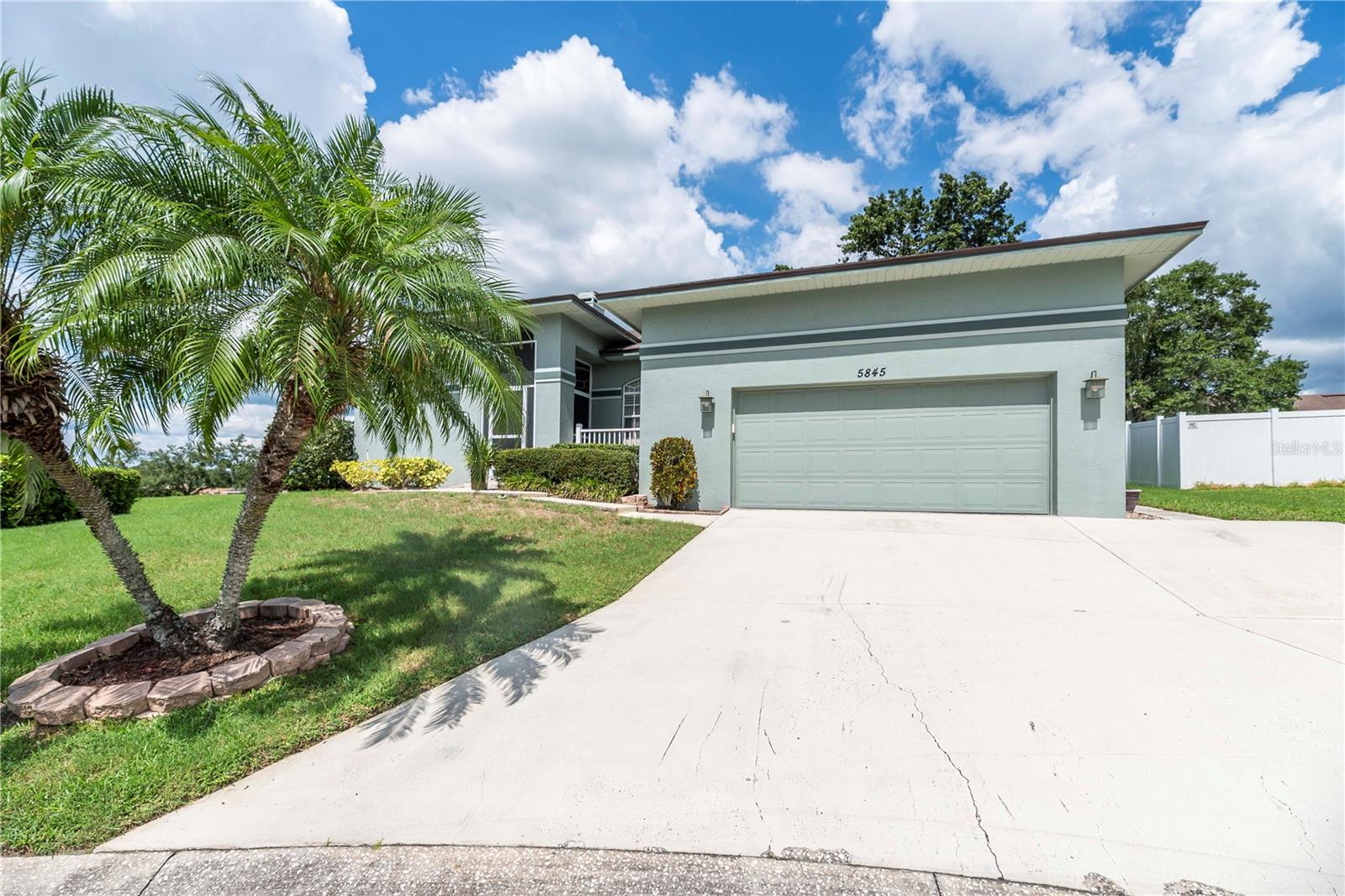 Details for 5845 Danterbury Court, LAKELAND, FL 33810