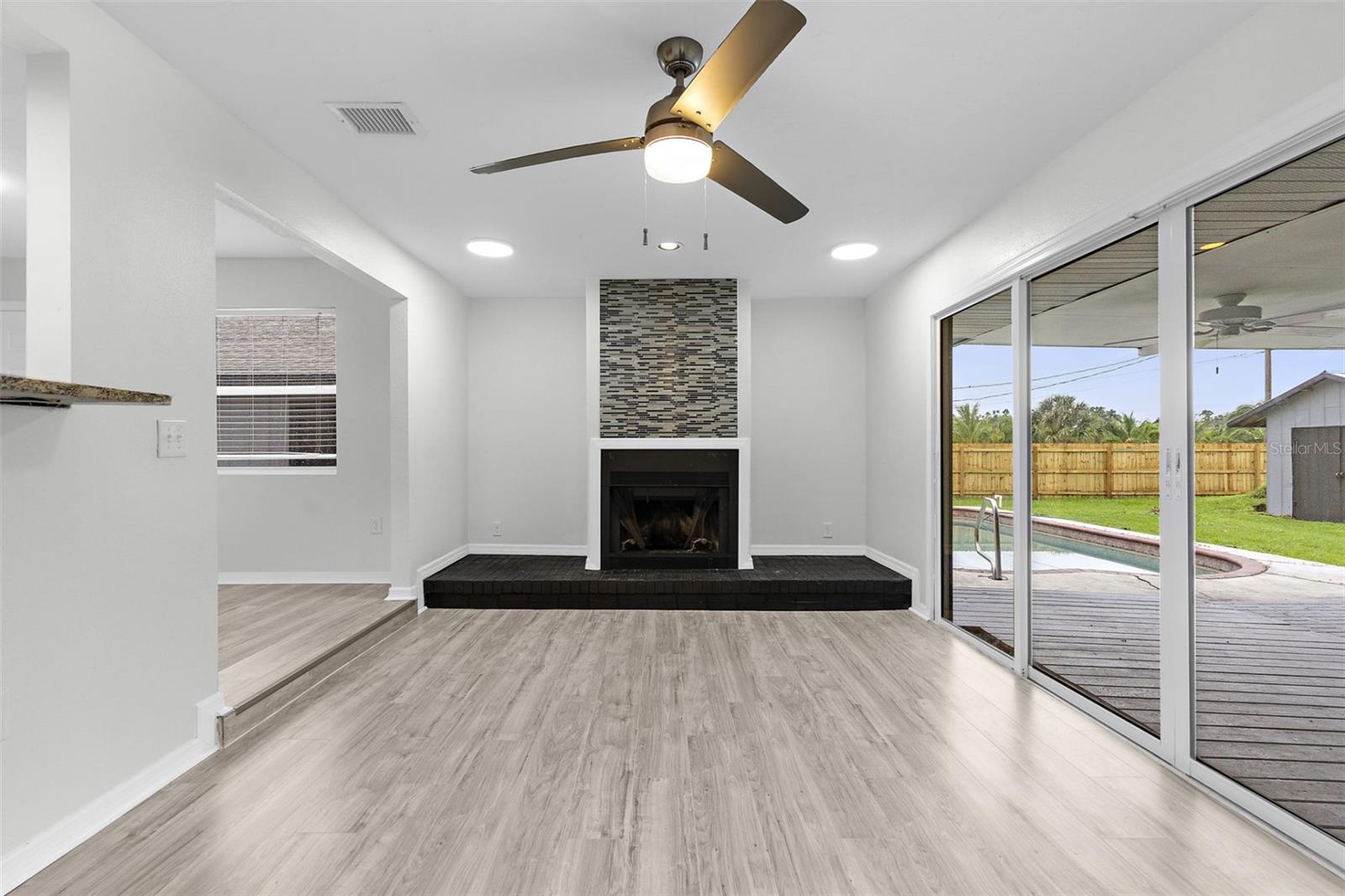 Image 13 of 26 For 4702 Woodward Place