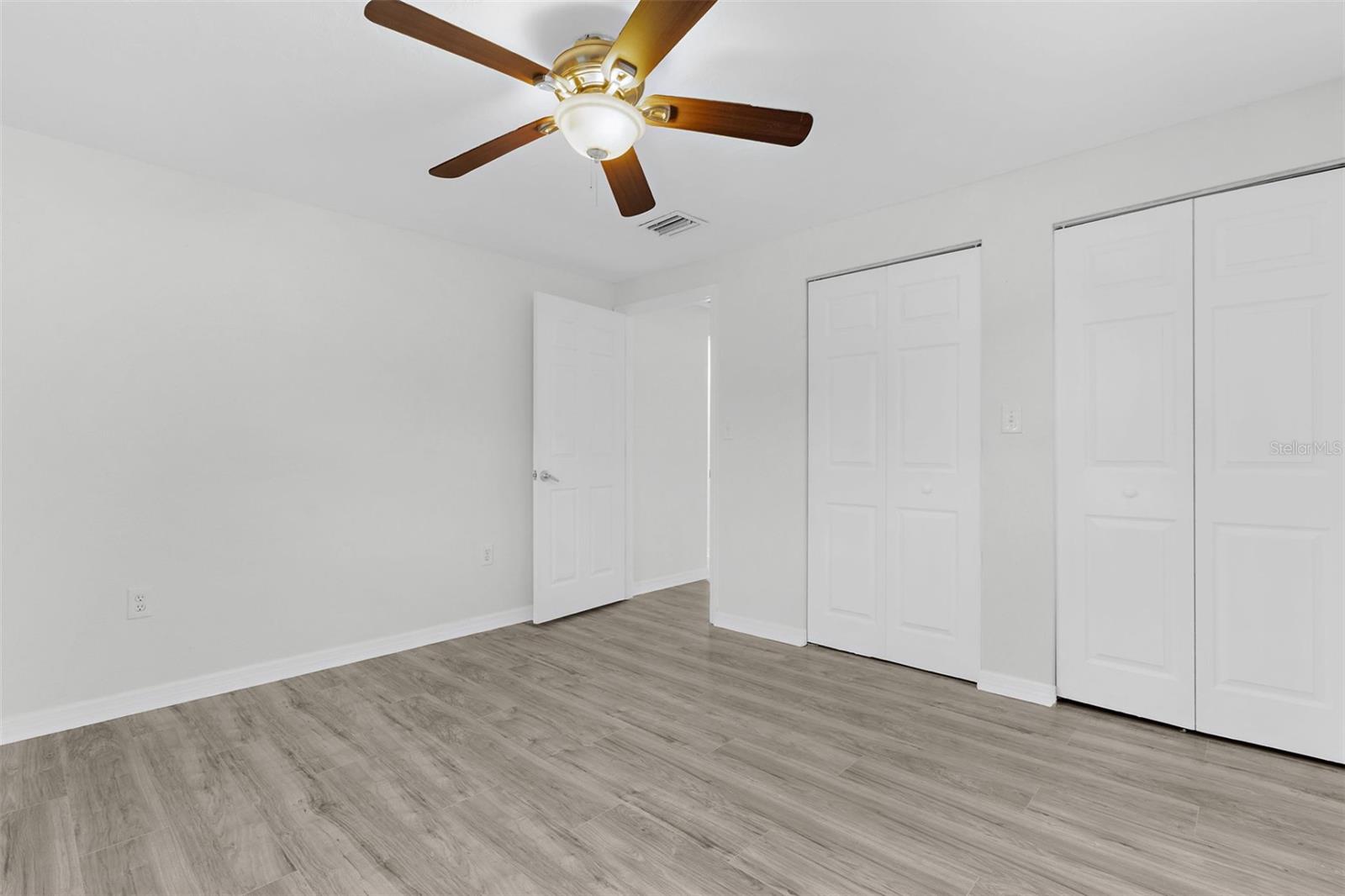 Image 22 of 26 For 4702 Woodward Place