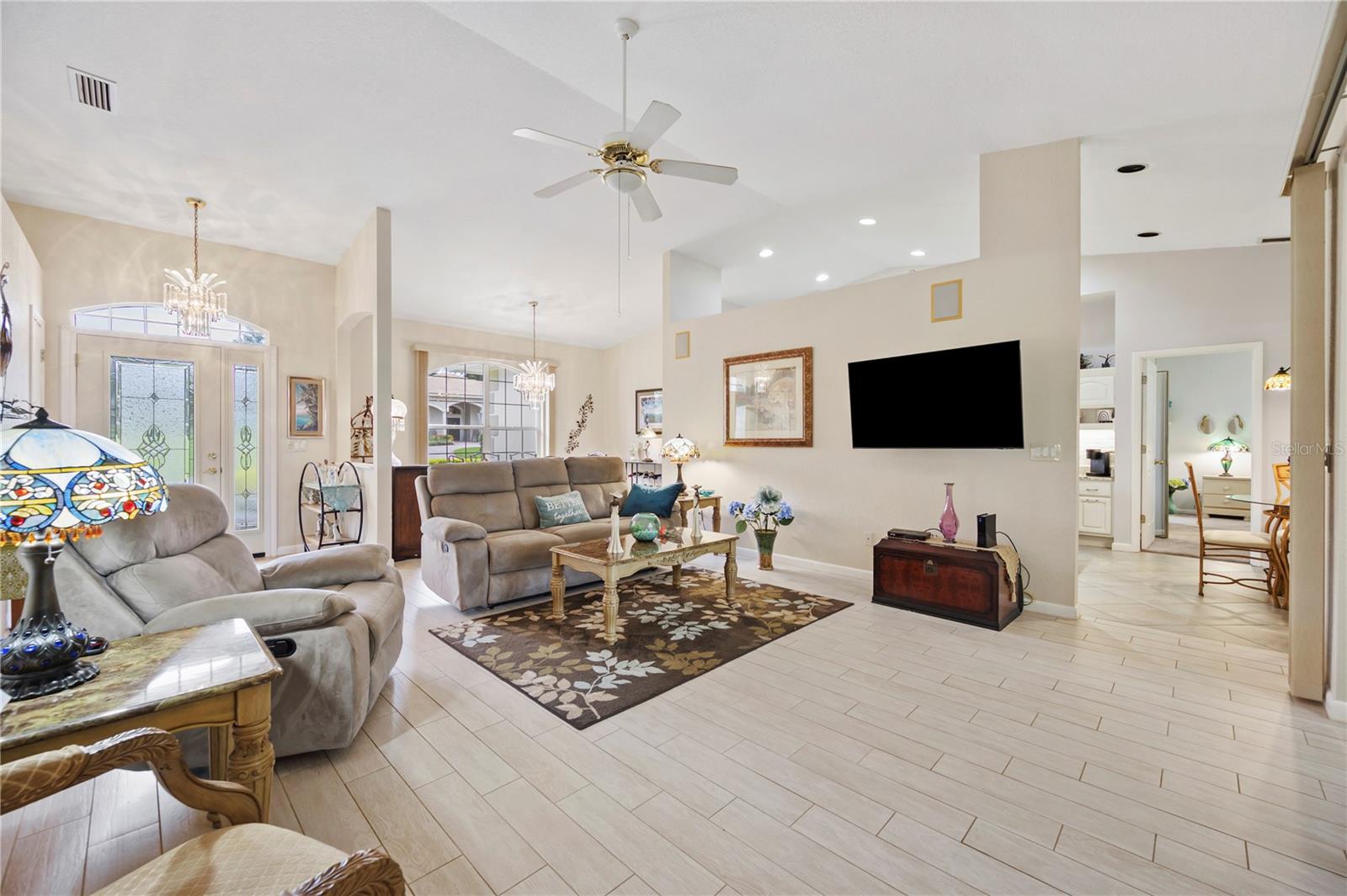 Image 10 of 41 For 202 Golf Aire Boulevard