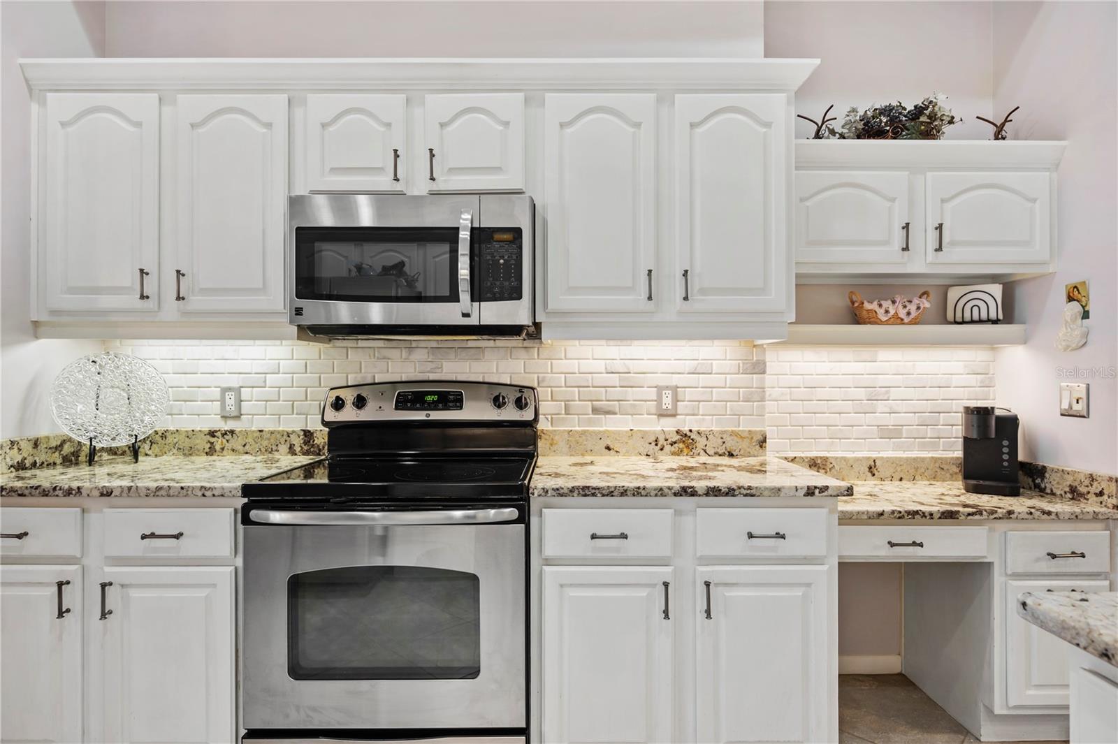 Image 14 of 41 For 202 Golf Aire Boulevard