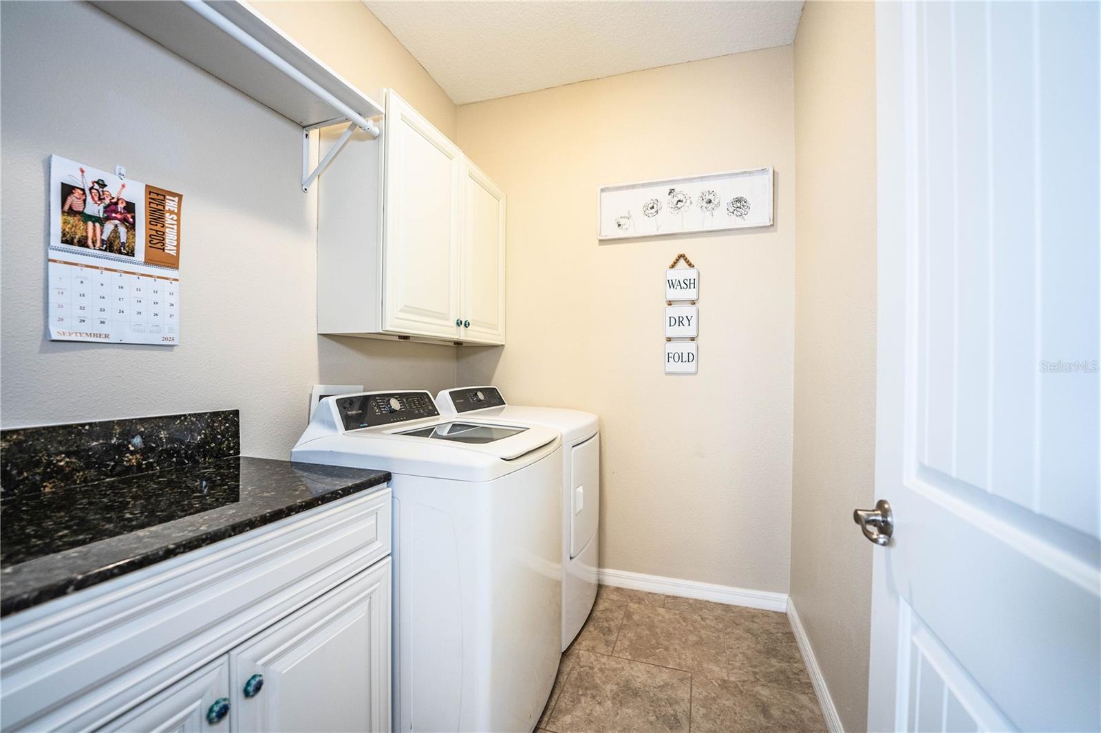 Image 31 of 47 For 2778 Canyon Crest Drive