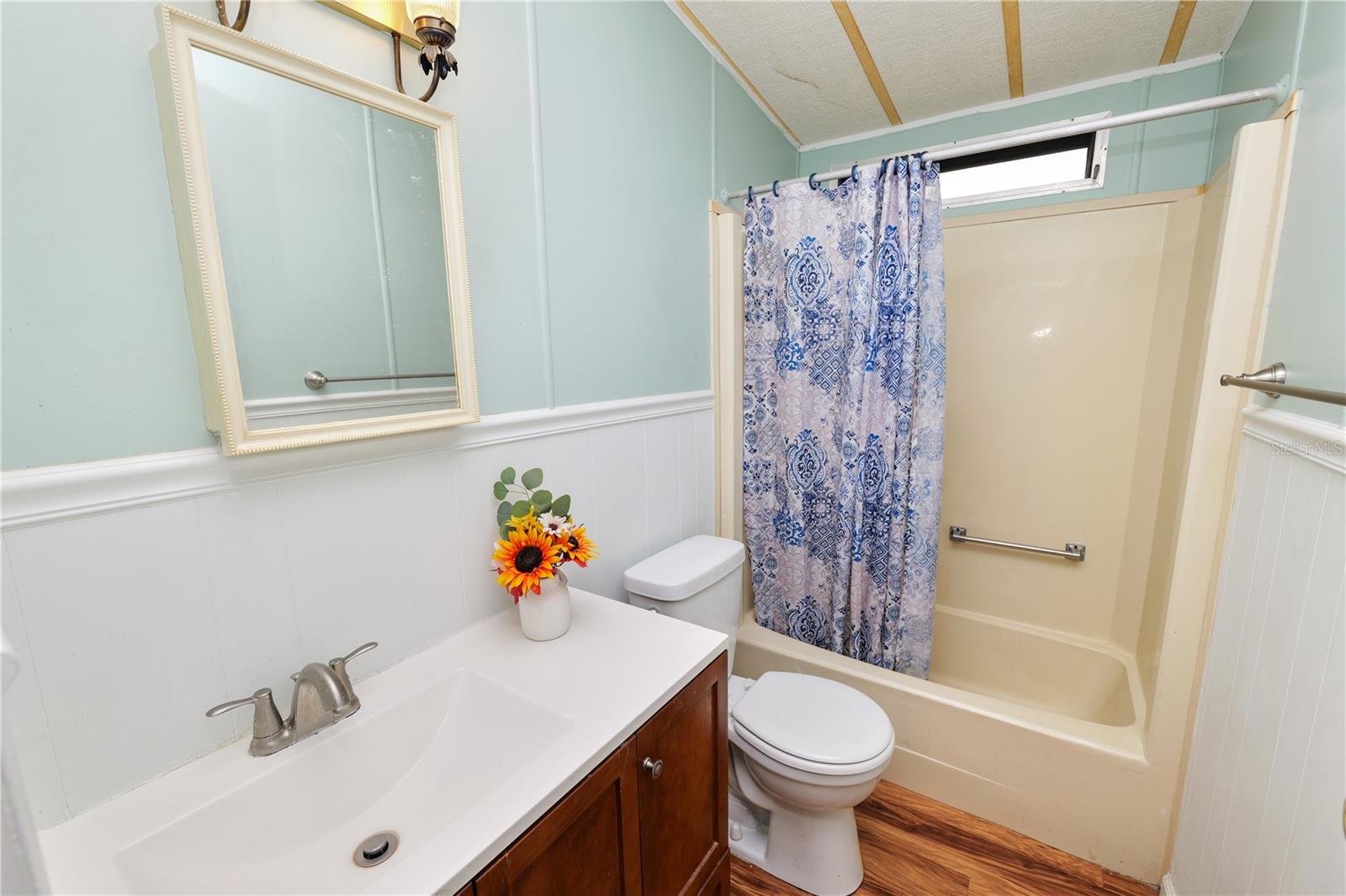 Image 22 of 29 For 5026 Foxwood Boulevard