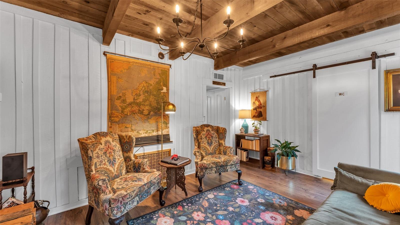 Image 10 of 46 For 9133 Pine Tree Drive