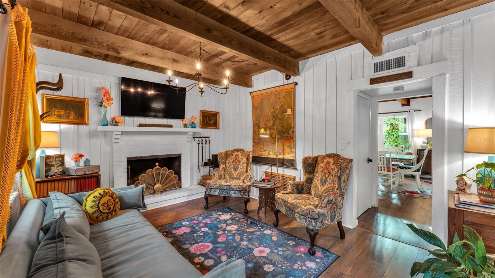 Image 4 of 46 For 9133 Pine Tree Drive