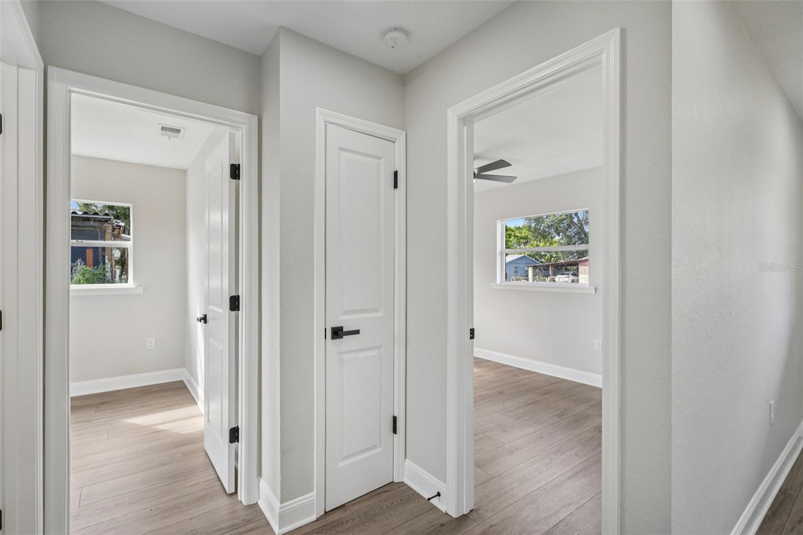 Image 19 of 31 For 2633 Royal Drive