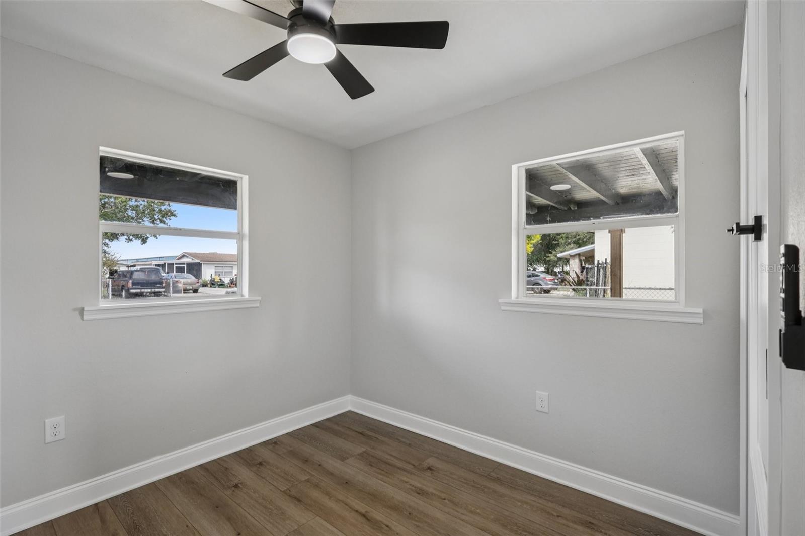 Image 27 of 31 For 2633 Royal Drive