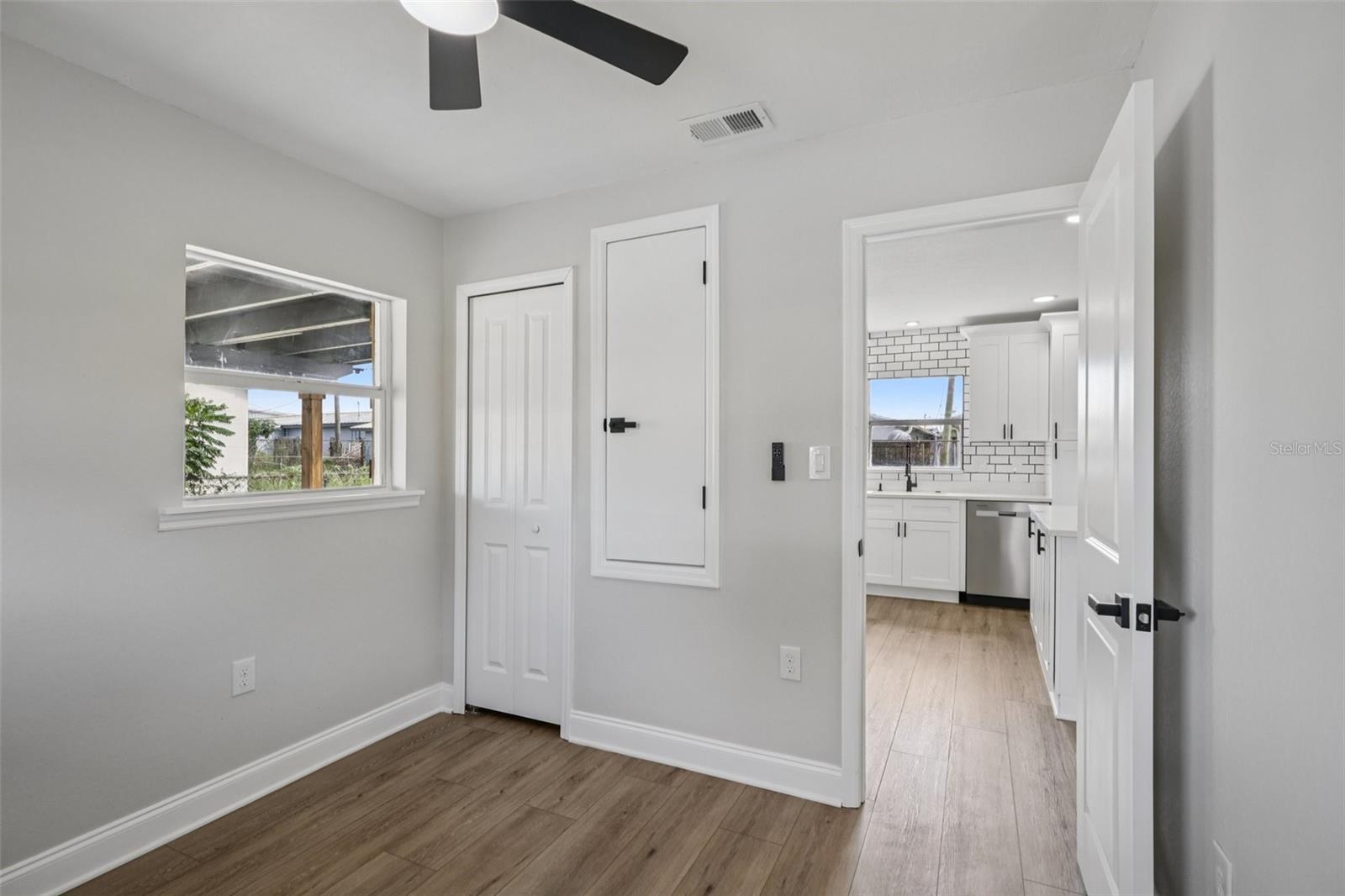 Image 30 of 31 For 2633 Royal Drive