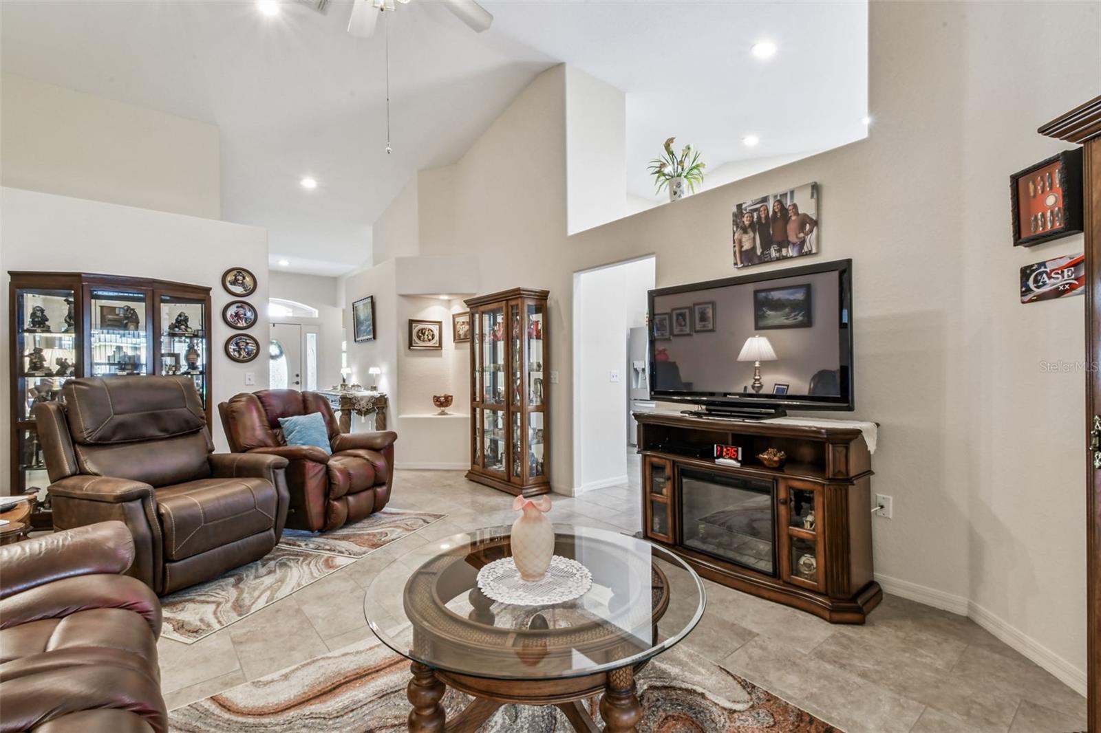 Image 11 of 33 For 6845 Shimmering Drive