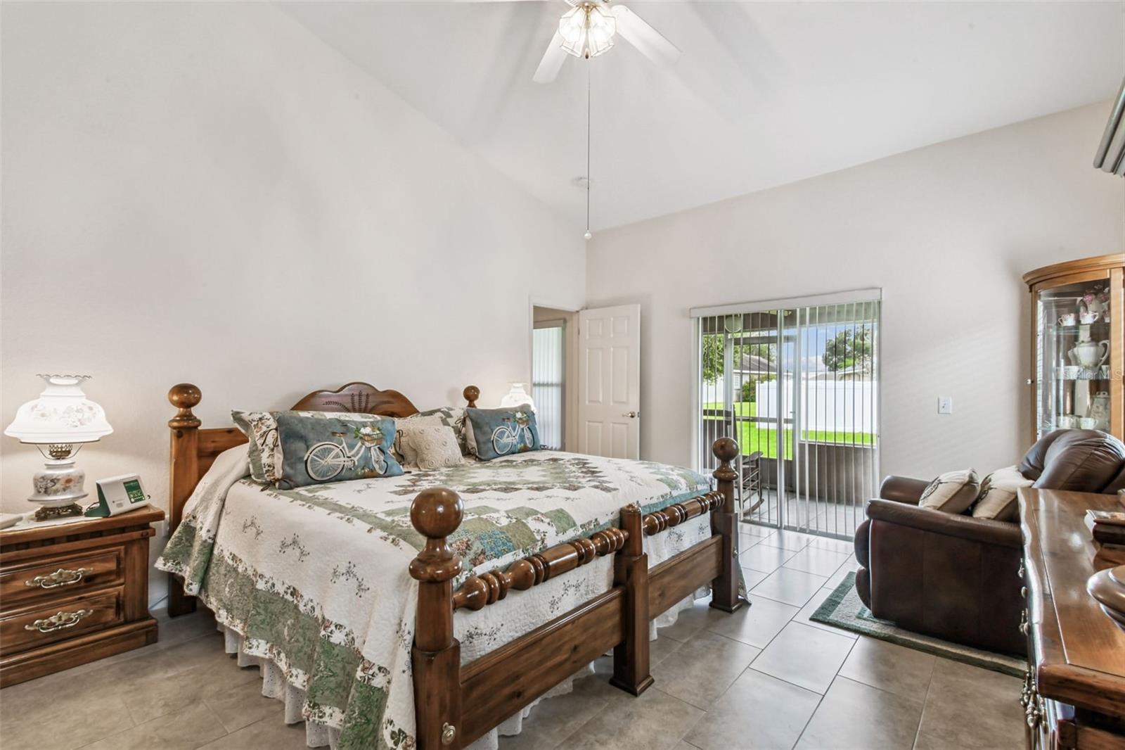 Image 19 of 33 For 6845 Shimmering Drive