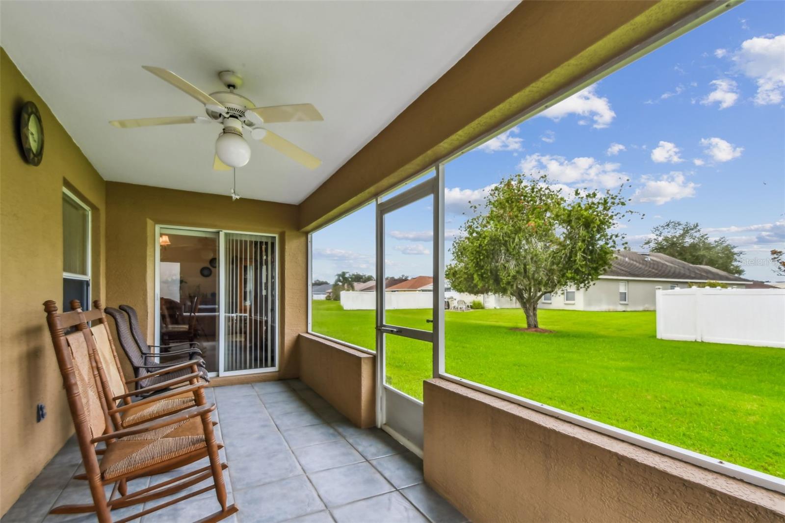 Image 25 of 33 For 6845 Shimmering Drive