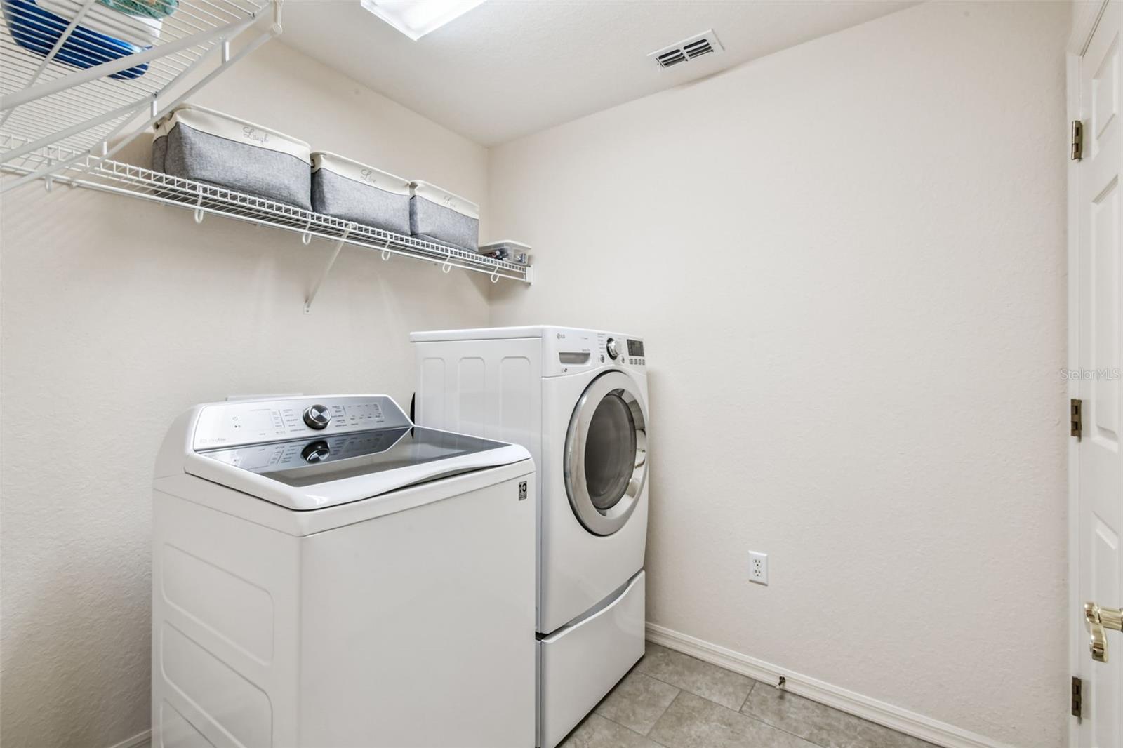 Image 9 of 33 For 6845 Shimmering Drive