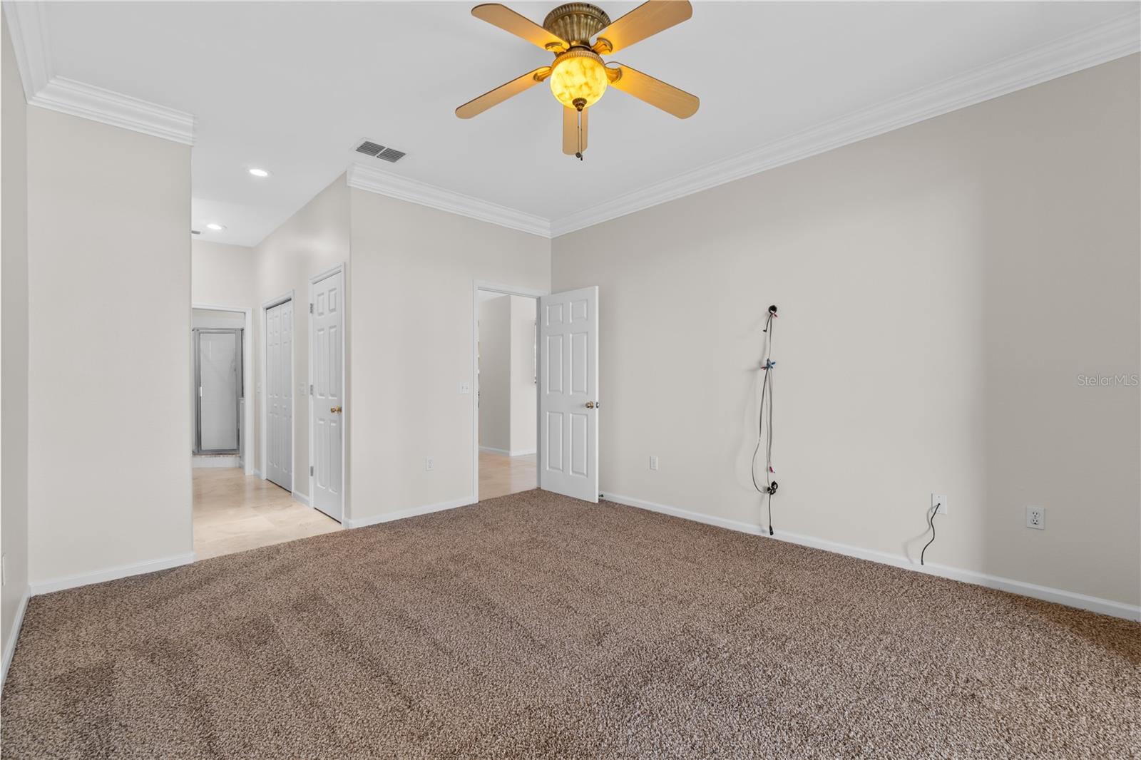 Image 18 of 38 For 332 Enclave Drive