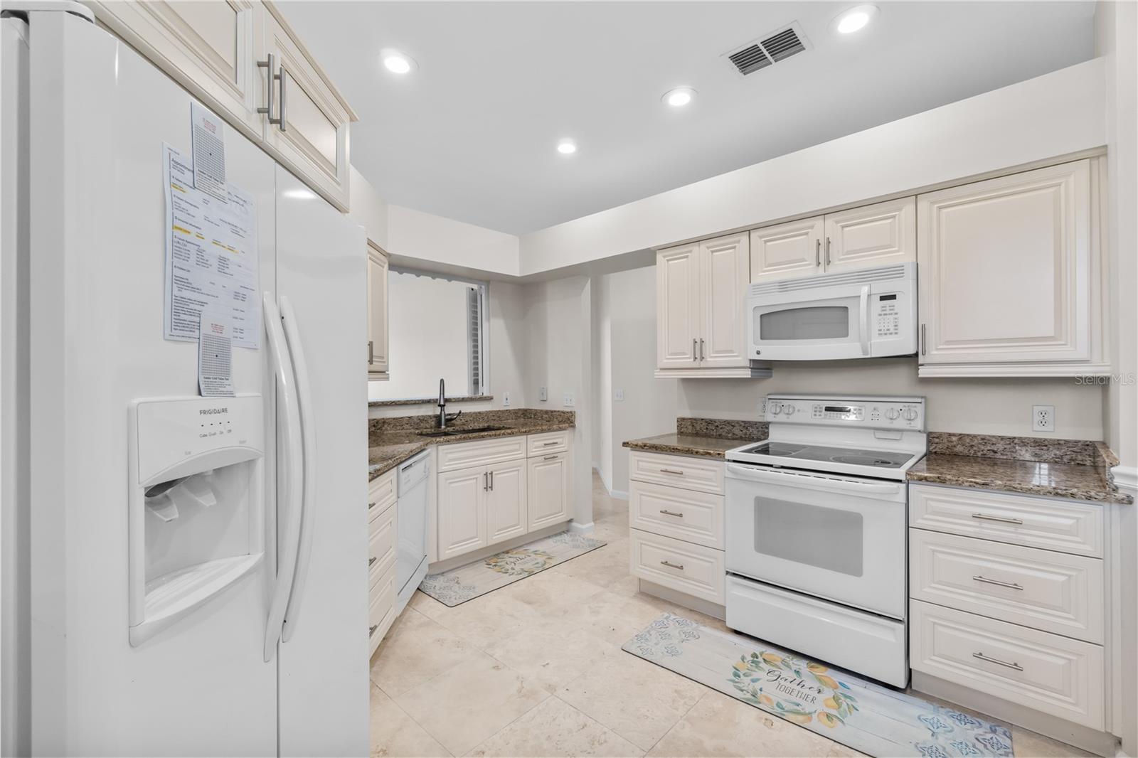 Image 9 of 38 For 332 Enclave Drive