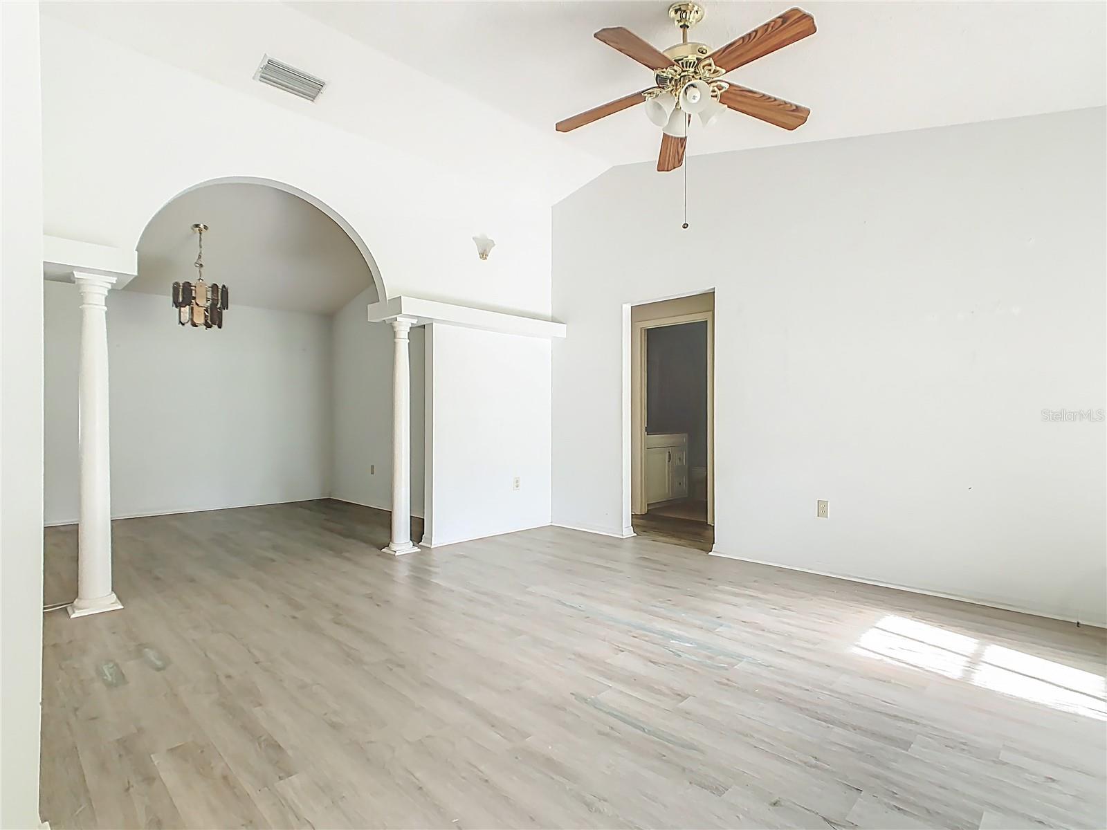 Image 4 of 48 For 7214 Scenic Hills Boulevard