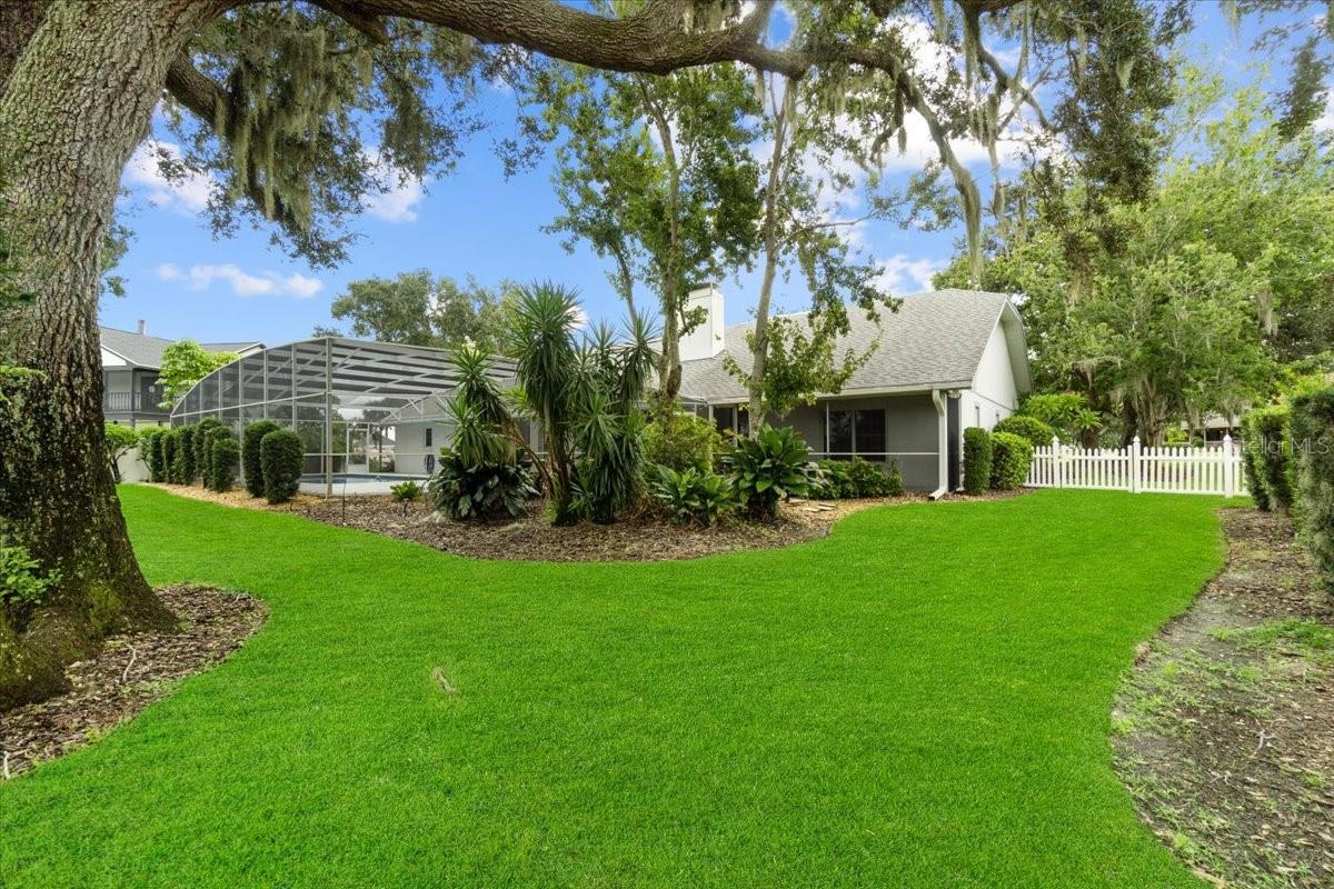Image 6 of 59 For 725 Heritage Drive Ne