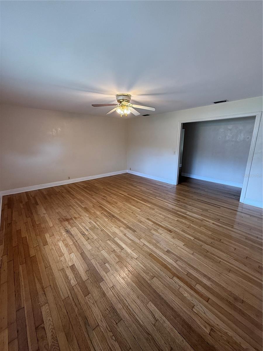 Image 4 of 20 For 2824 Avenue G Nw