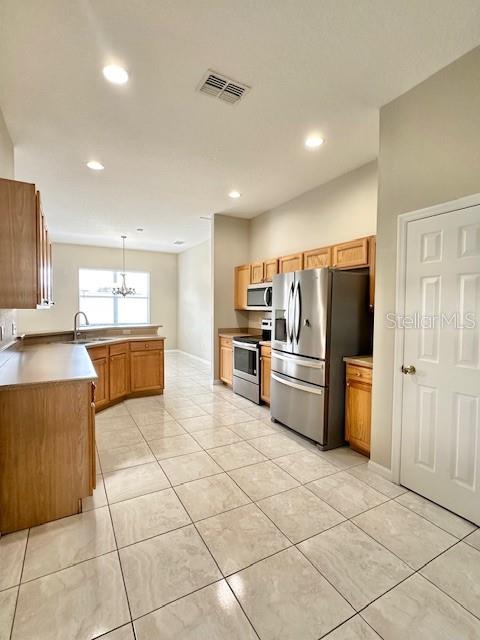 Image 10 of 28 For 6216 Alamanda Hills Boulevard
