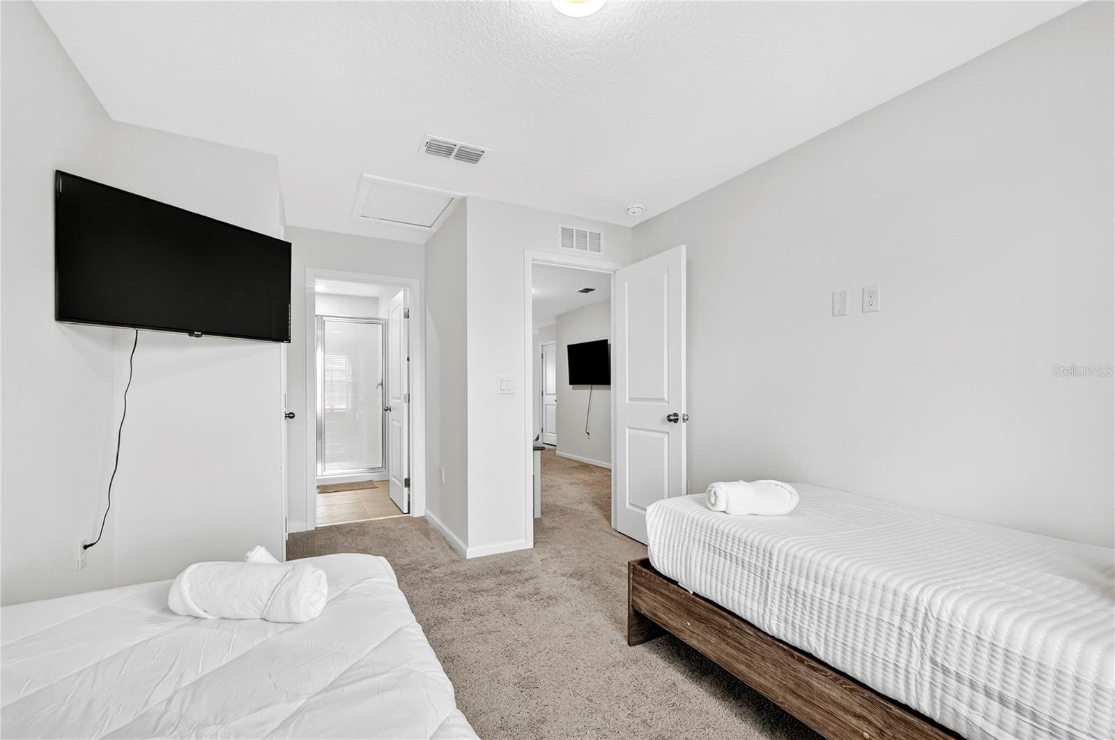 Image 32 of 50 For 2309 Distant Sun Trail