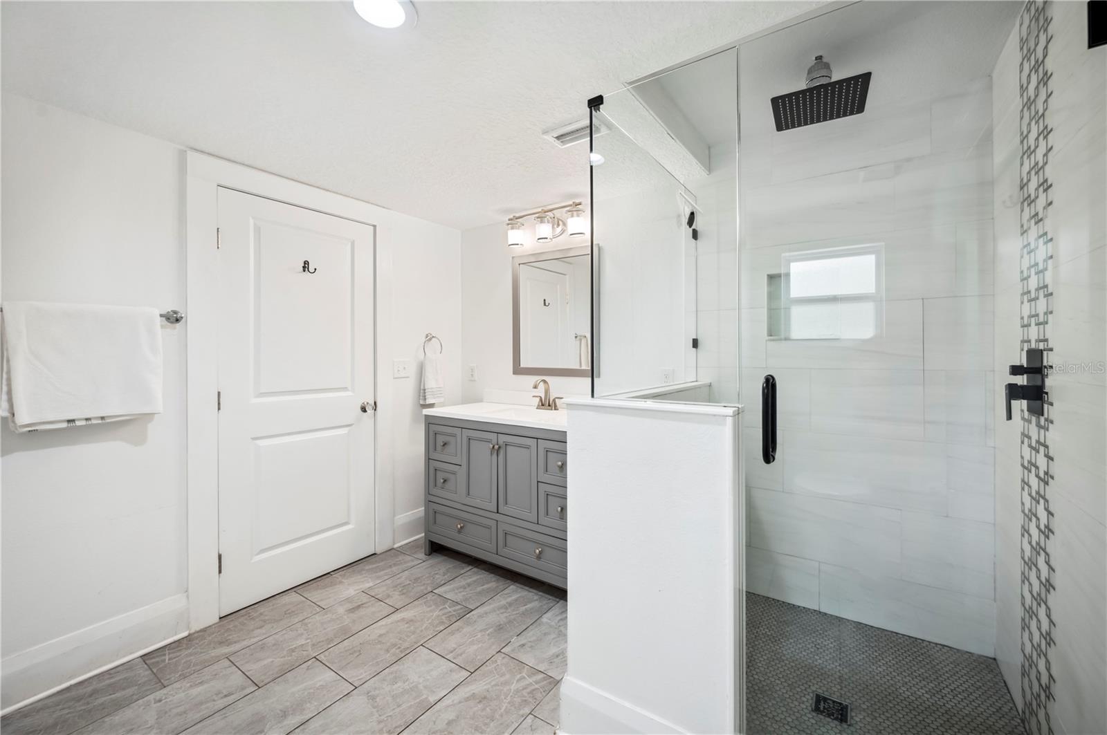 Image 41 of 53 For 823 Palmetto Street
