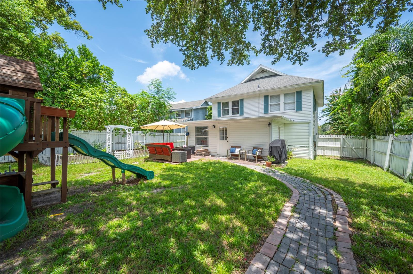 Image 43 of 53 For 823 Palmetto Street