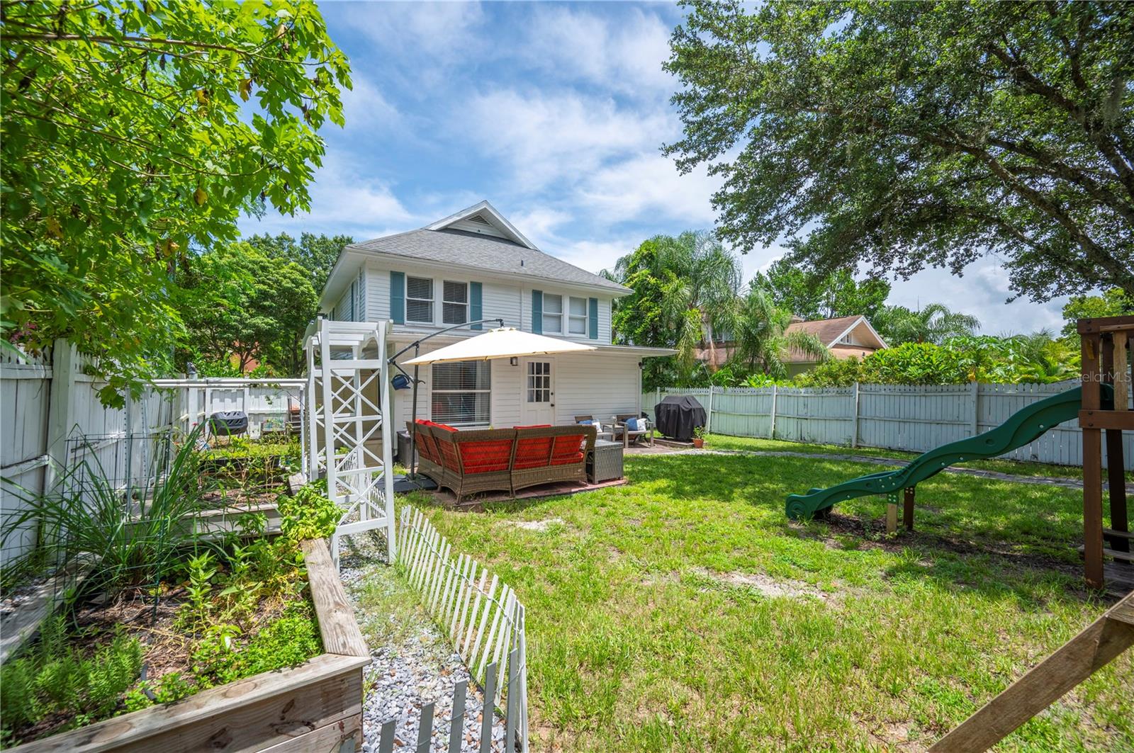 Image 44 of 53 For 823 Palmetto Street
