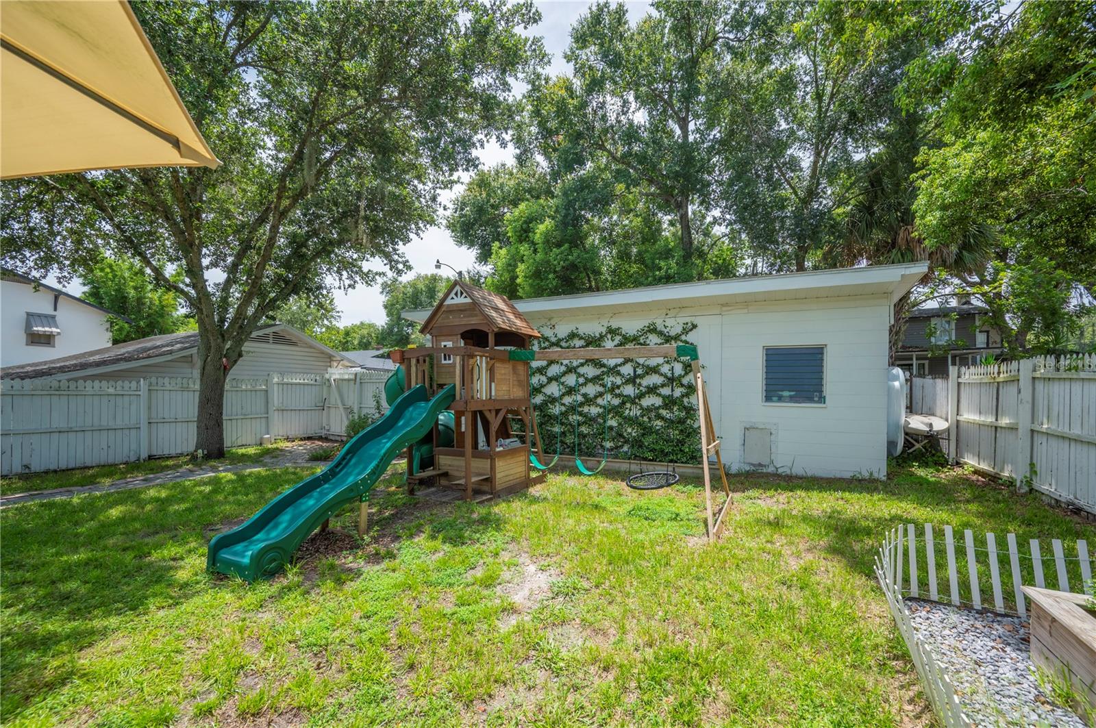 Image 45 of 53 For 823 Palmetto Street