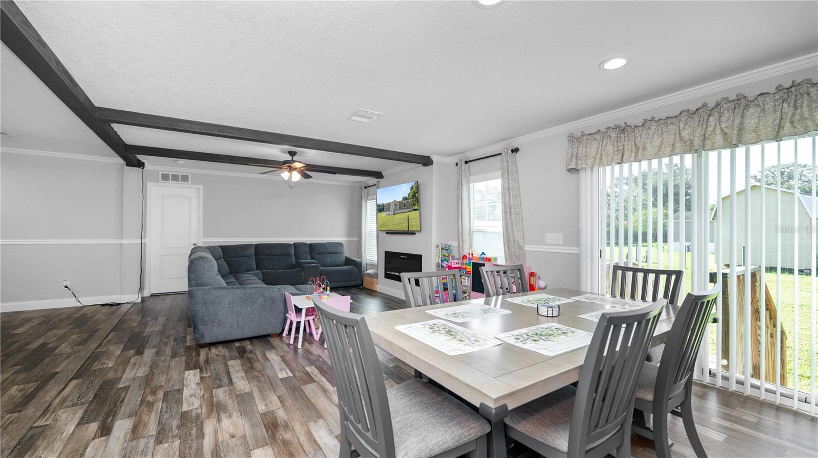 Image 10 of 53 For 35970 Valleybrook Avenue