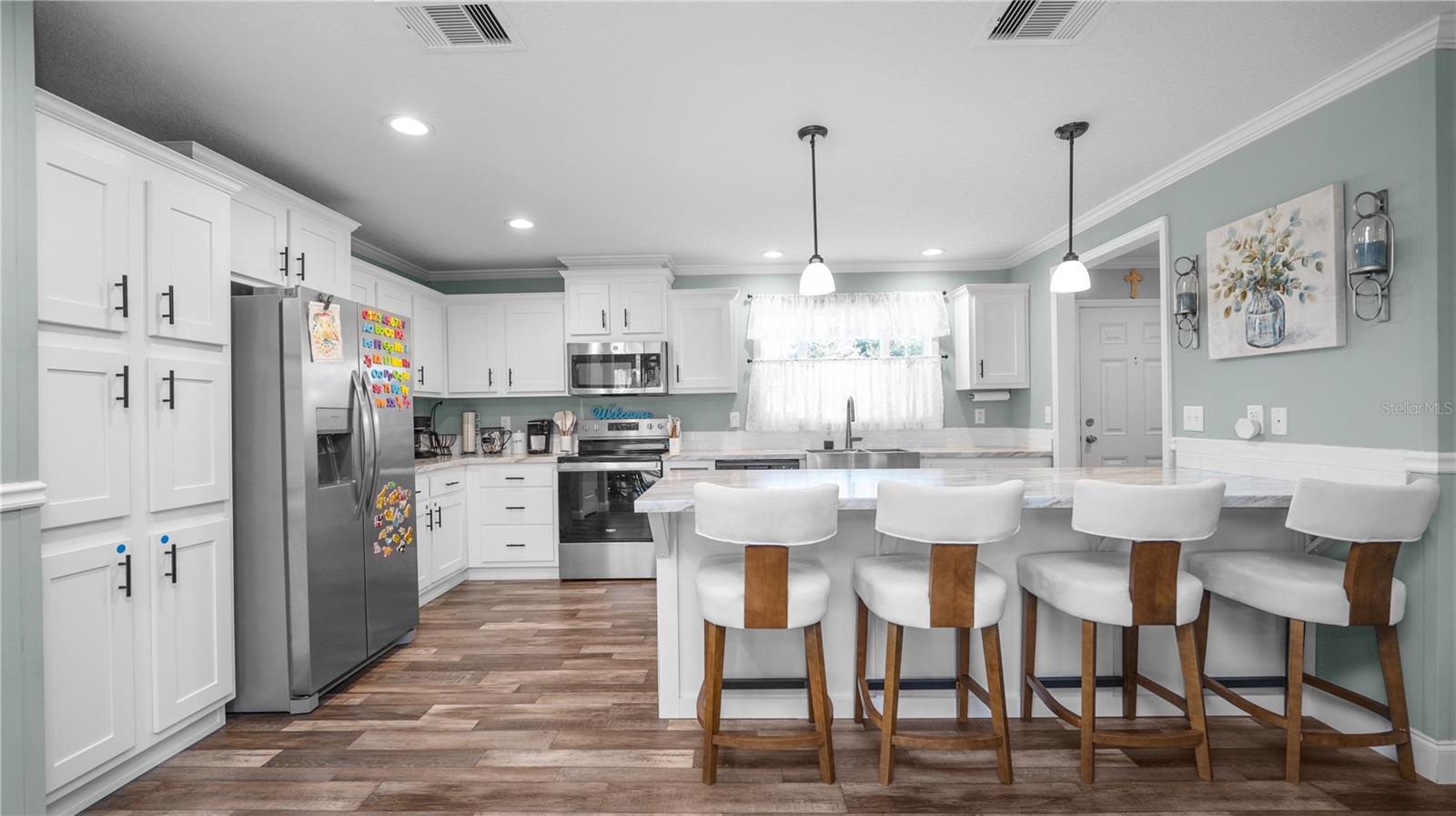 Image 13 of 53 For 35970 Valleybrook Avenue