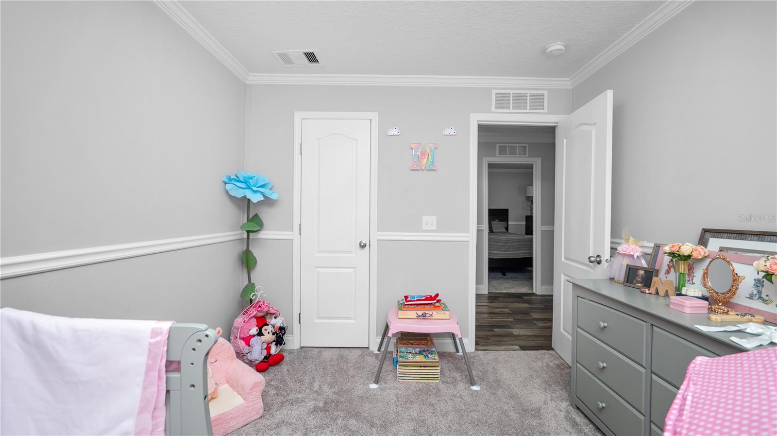 Image 31 of 53 For 35970 Valleybrook Avenue