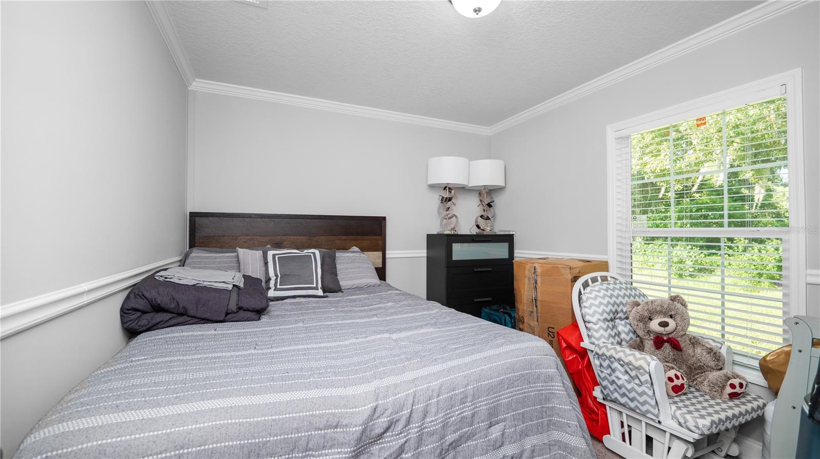 Image 32 of 53 For 35970 Valleybrook Avenue