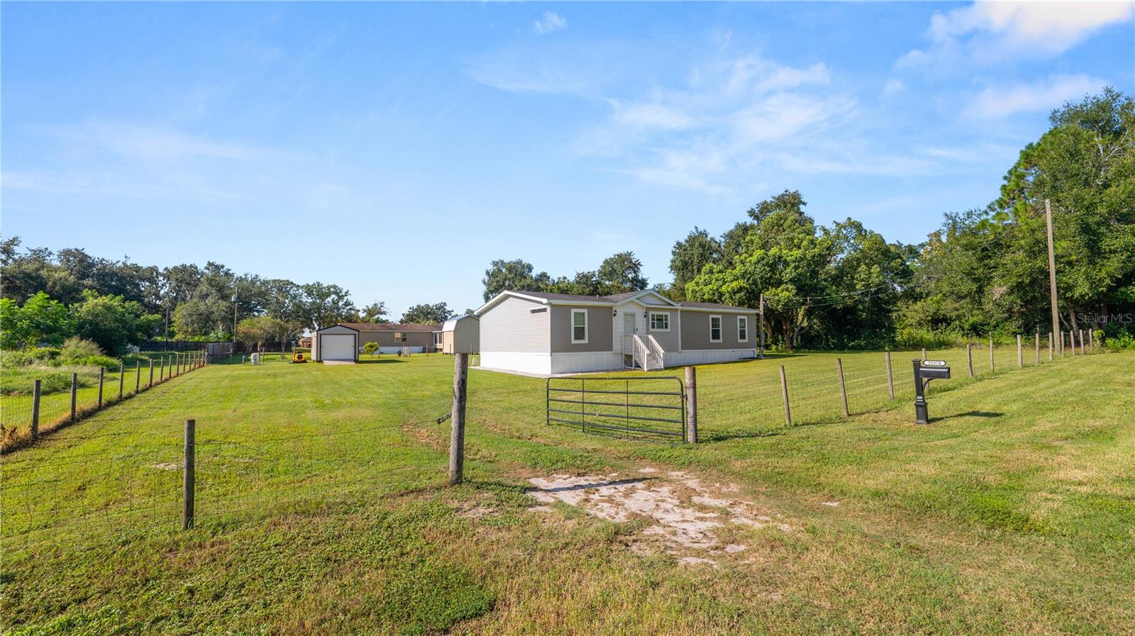 Image 35 of 53 For 35970 Valleybrook Avenue