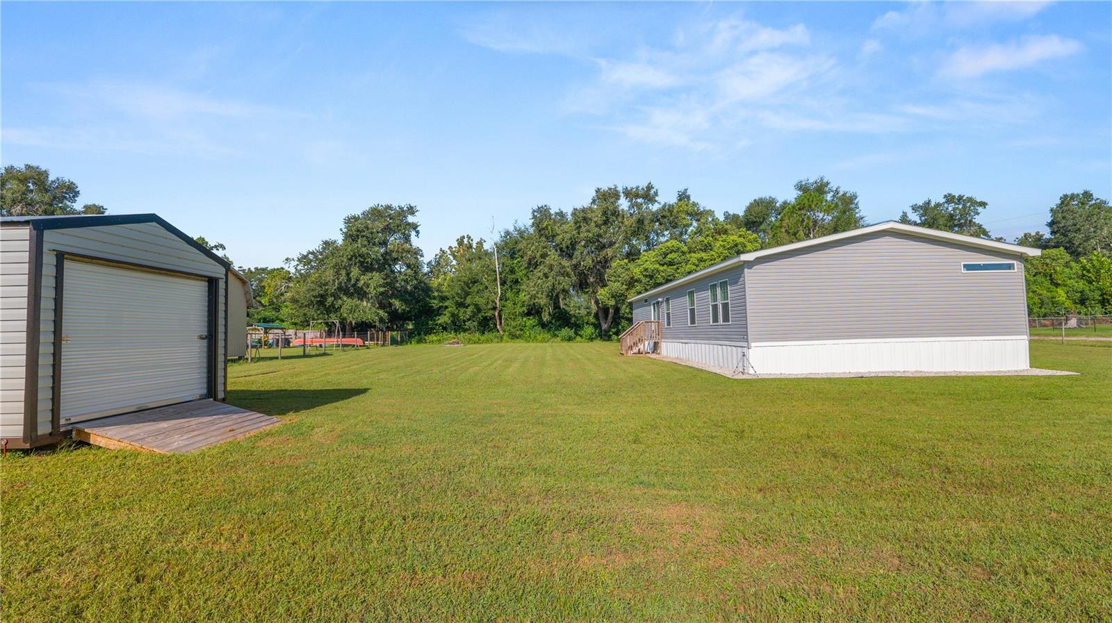 Image 38 of 53 For 35970 Valleybrook Avenue