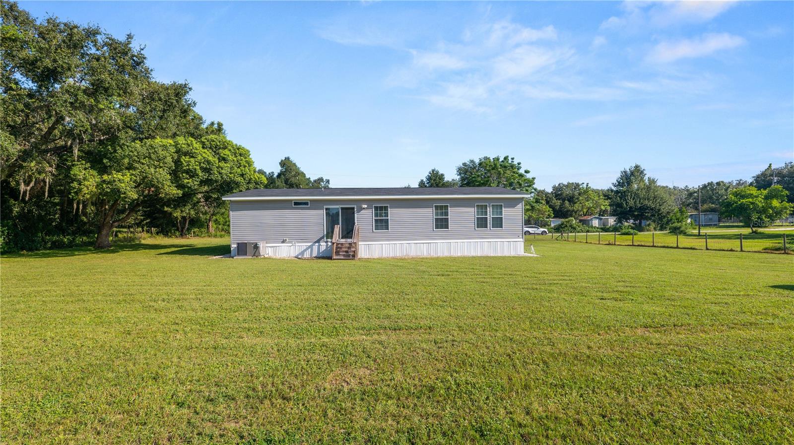 Image 39 of 53 For 35970 Valleybrook Avenue