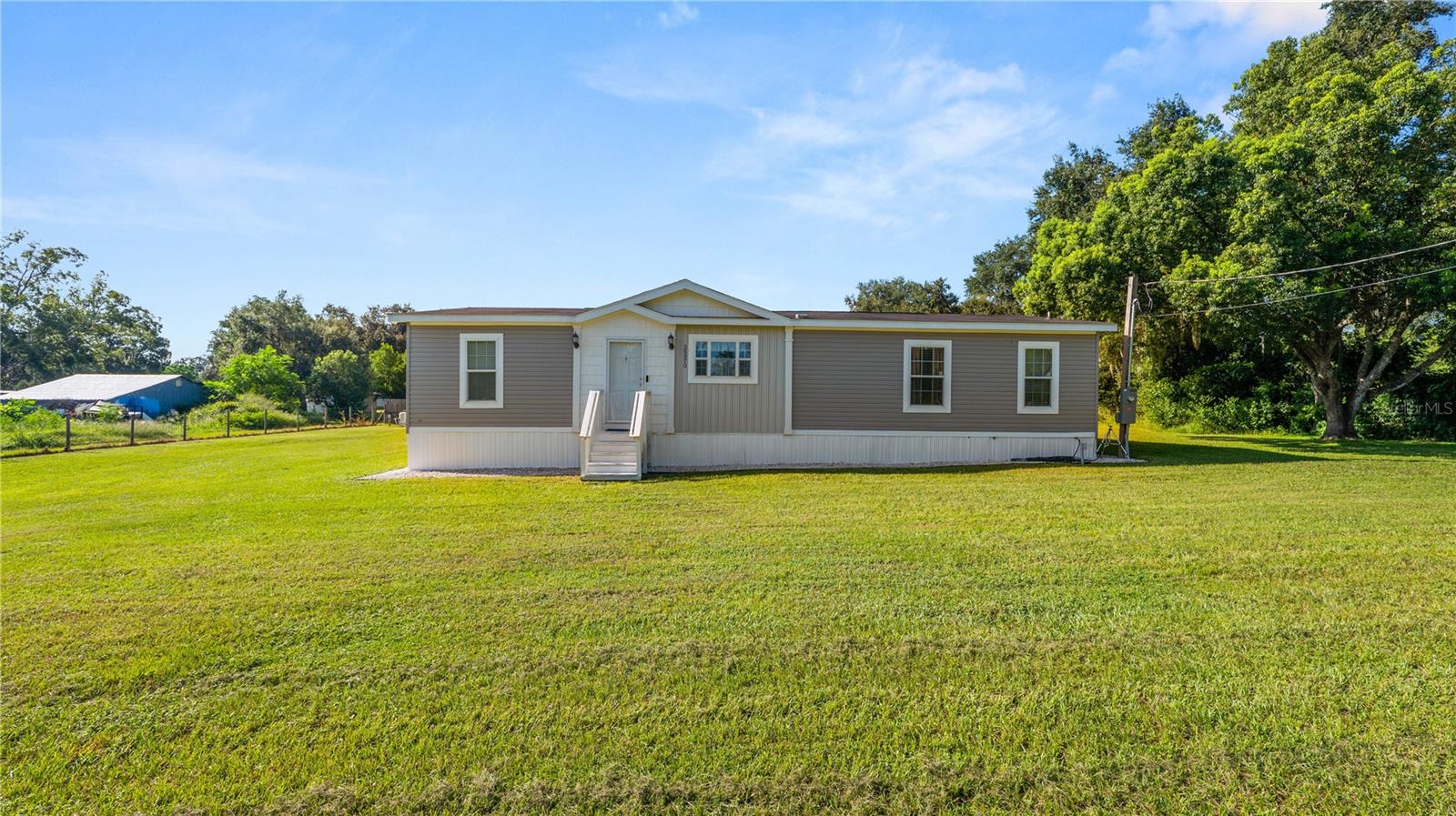 Image 43 of 53 For 35970 Valleybrook Avenue