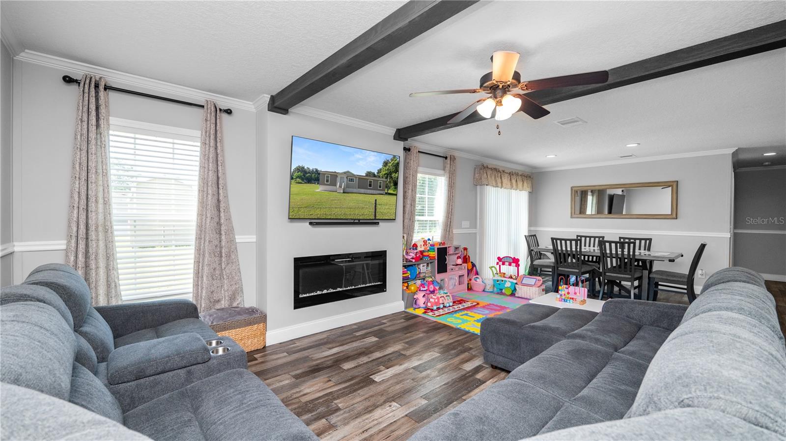 Image 6 of 53 For 35970 Valleybrook Avenue
