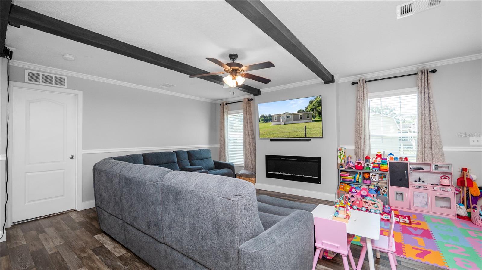 Image 7 of 53 For 35970 Valleybrook Avenue
