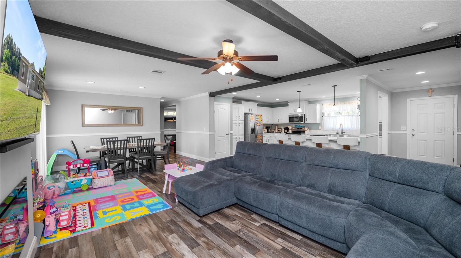 Image 8 of 53 For 35970 Valleybrook Avenue