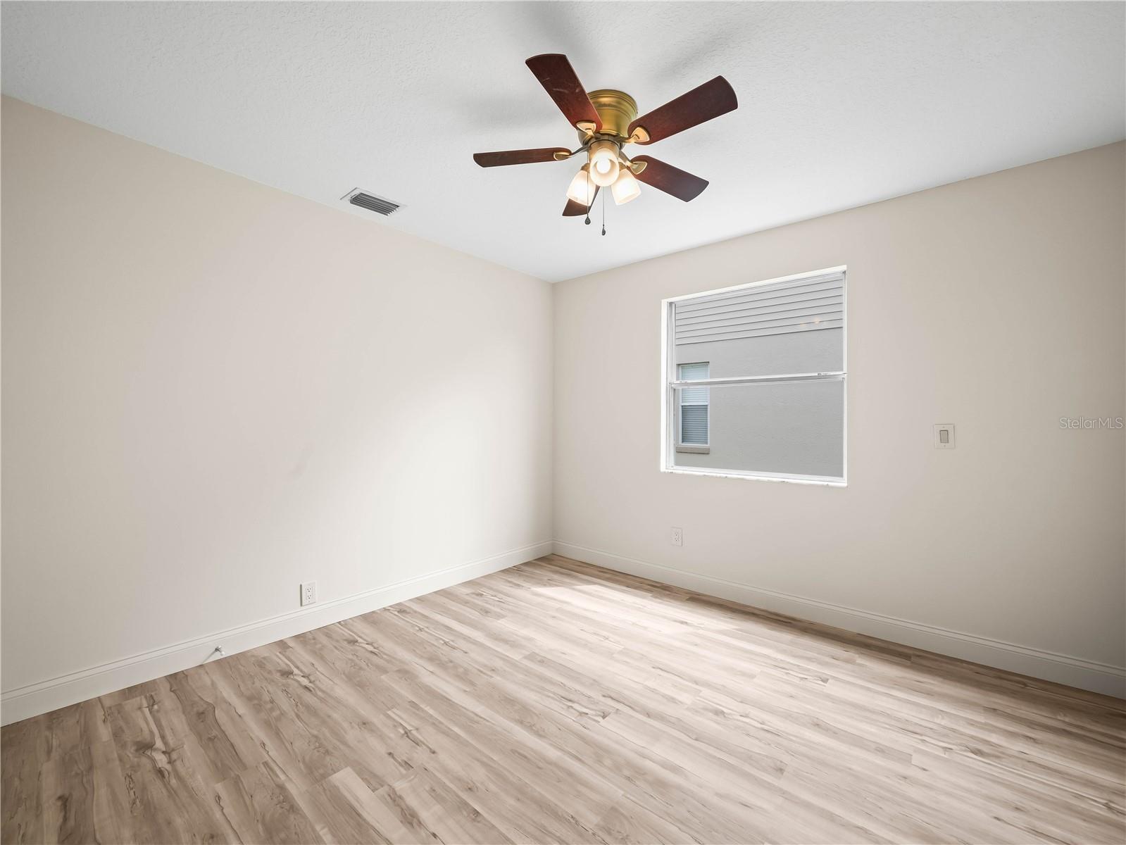 Image 12 of 20 For 6341 Silver Lakes Drive W