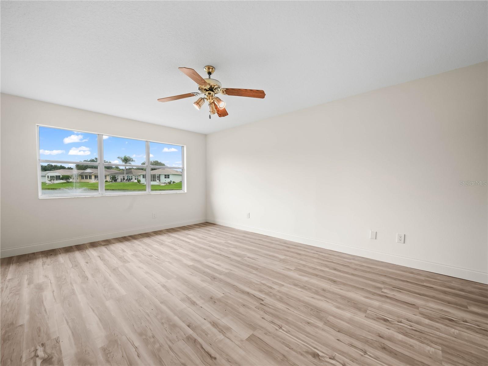 Image 8 of 20 For 6341 Silver Lakes Drive W