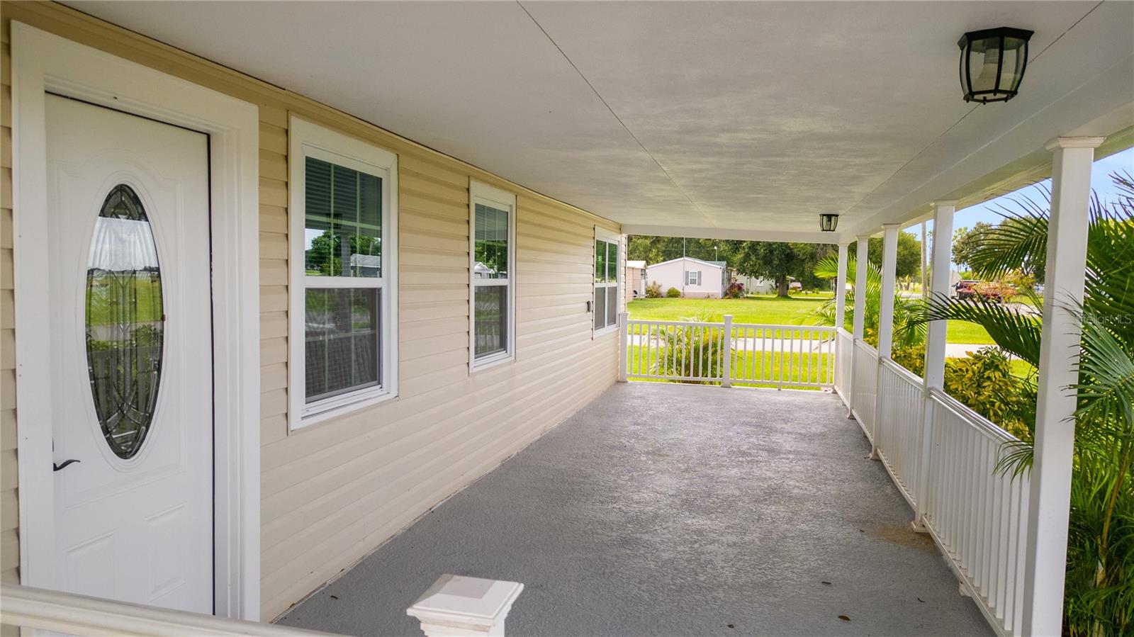 Image 3 of 60 For 736 Lake Wales Road S
