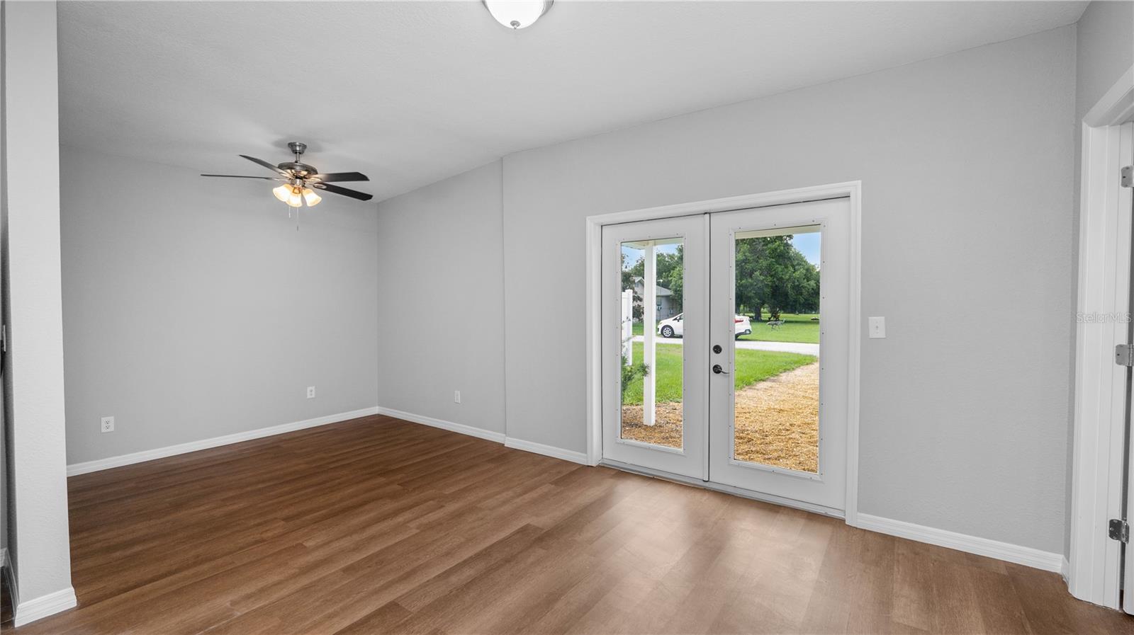 Image 37 of 60 For 736 Lake Wales Road S