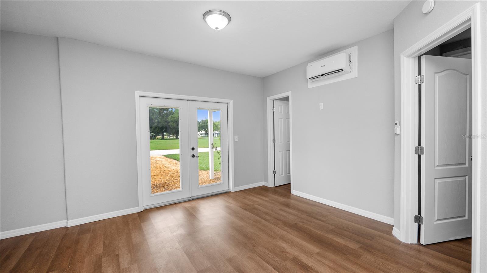 Image 38 of 60 For 736 Lake Wales Road S
