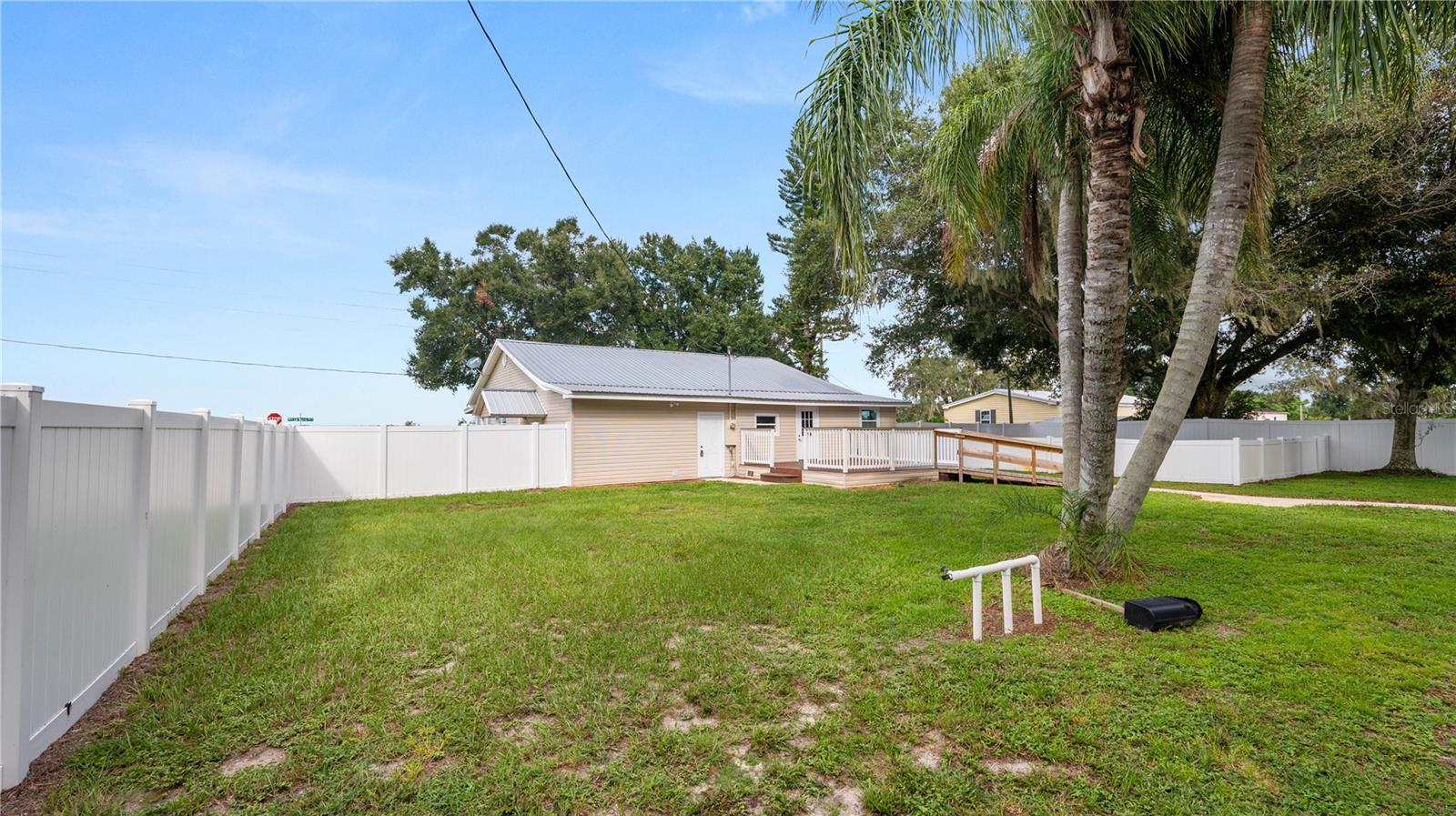 Image 47 of 60 For 736 Lake Wales Road S
