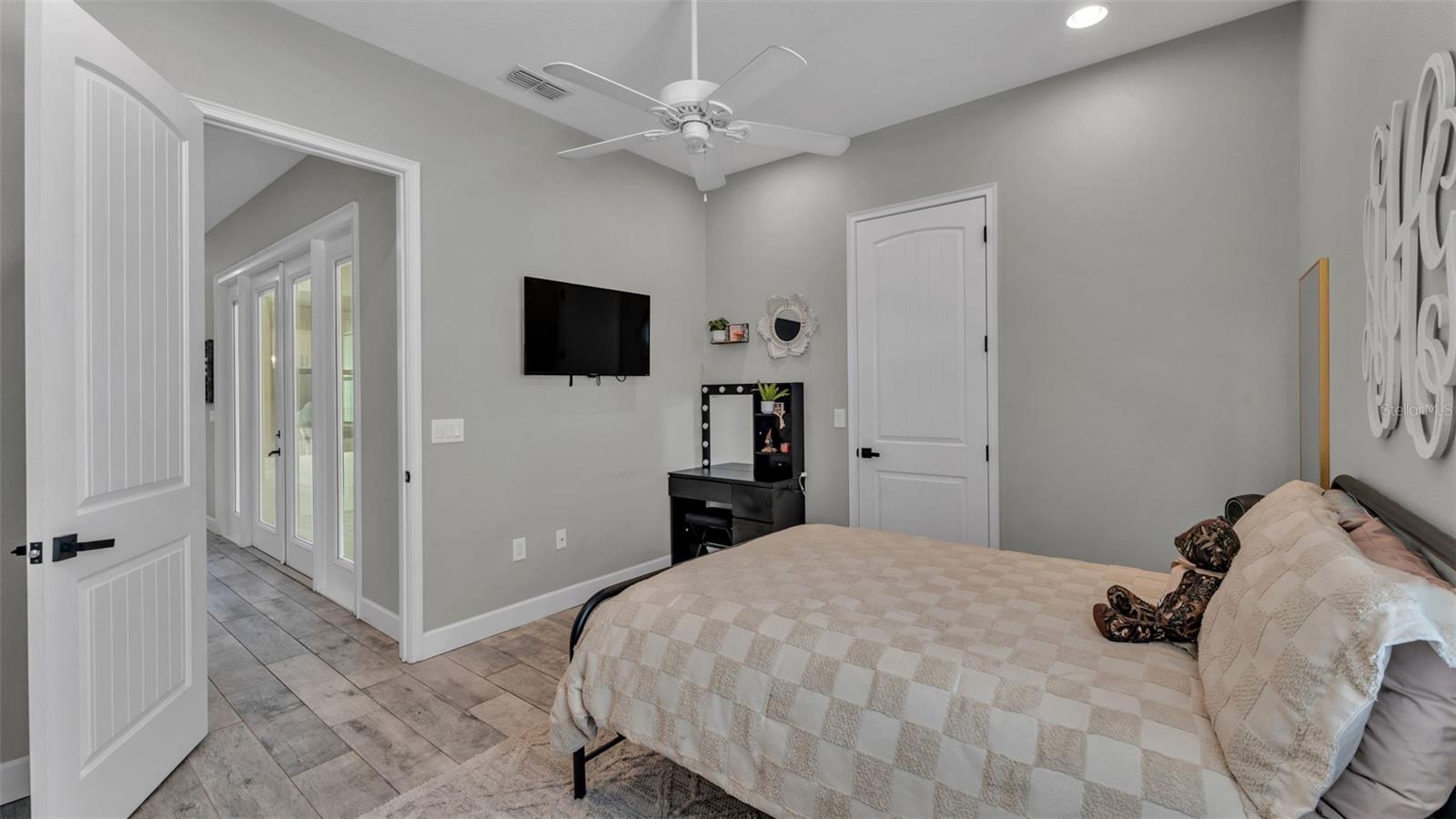 Image 12 of 59 For 1740 Seminole Avenue