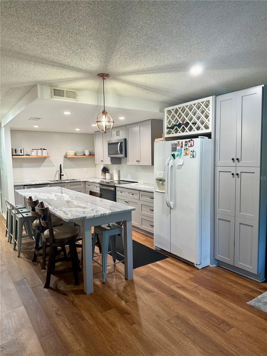 Image 10 of 39 For 1920 Whitney Way