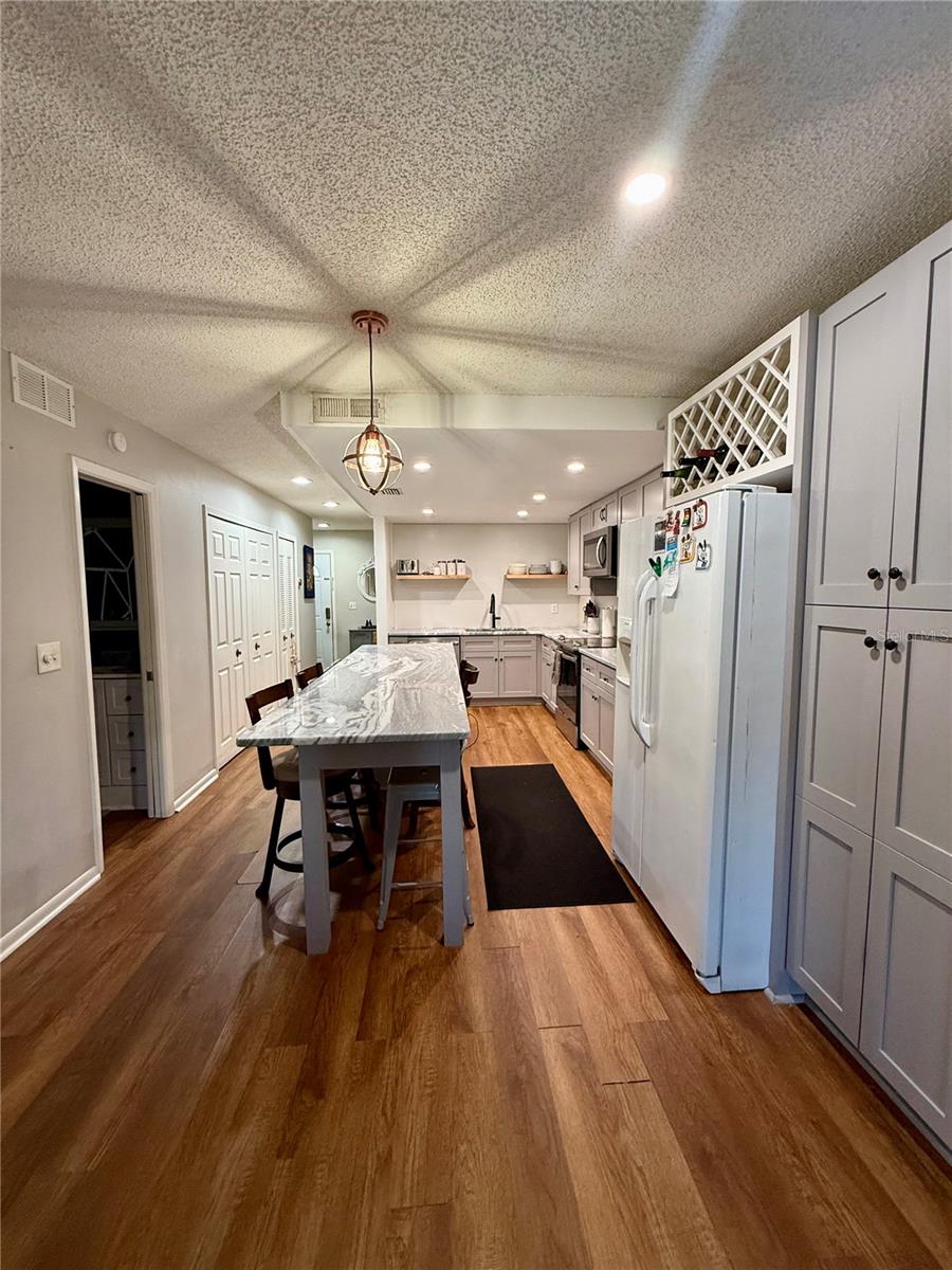 Image 12 of 39 For 1920 Whitney Way