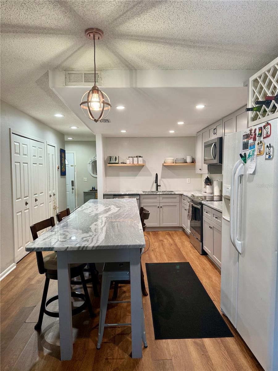 Image 2 of 39 For 1920 Whitney Way